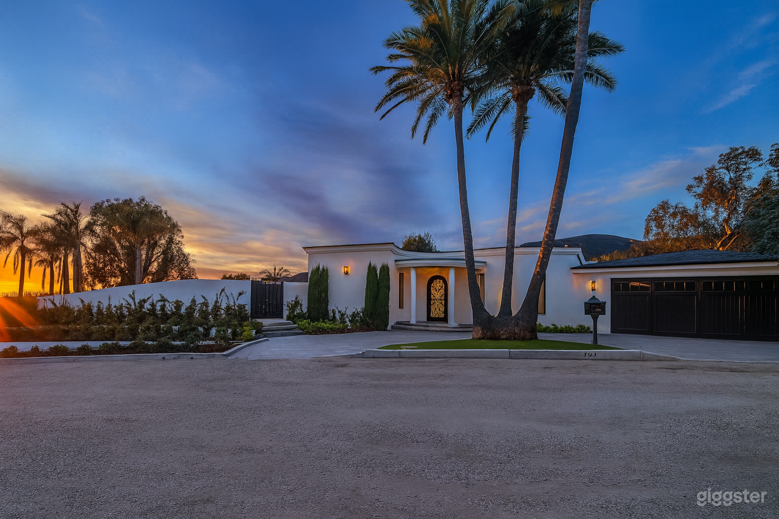 Modern Pacific Palisades Villa with Ocean Views Photo 1