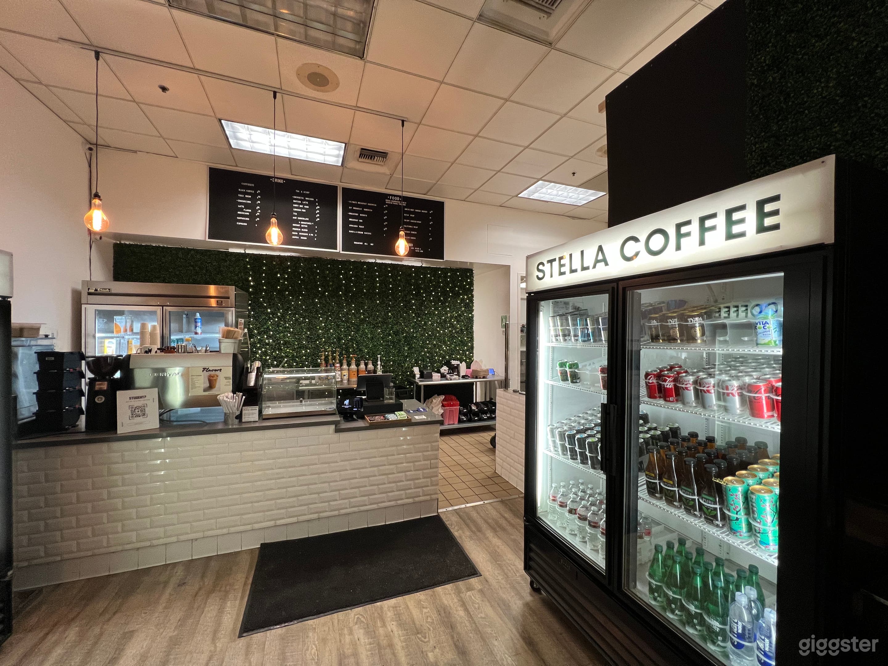 Modern Urban Studio-Like Cafe Space Photo 4