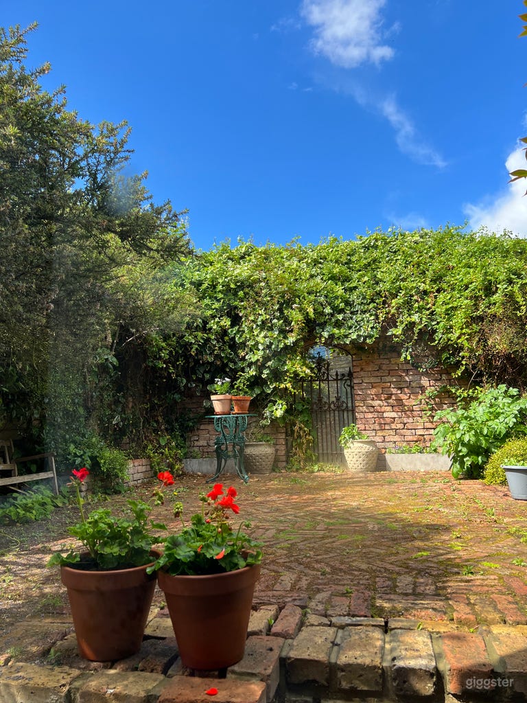  Victorian house / marble concrete Kitchen + Enchanting Courtyard 