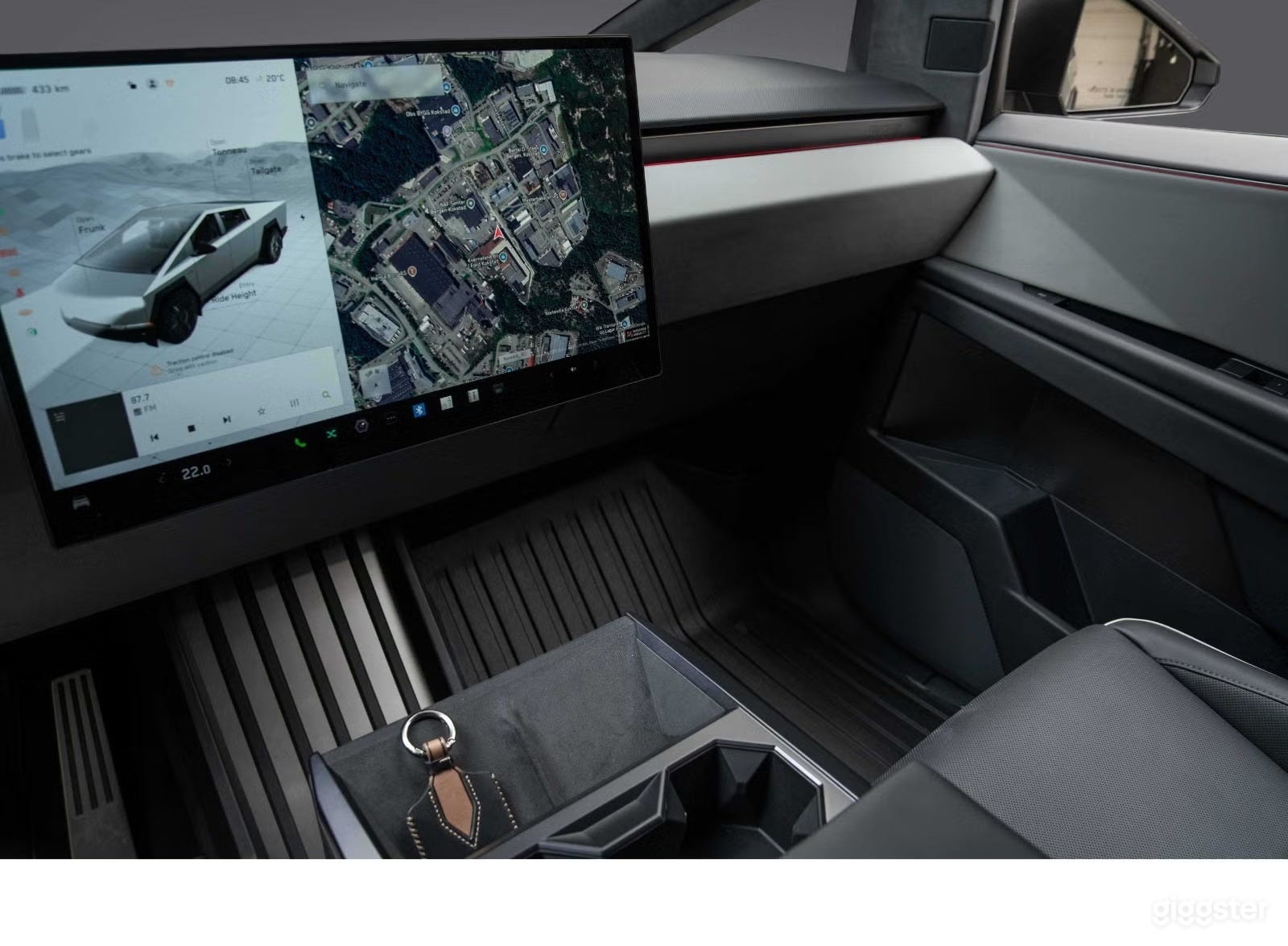 2025 Tesla Cybertruck-Silver for Events, Films & Music Video Photo 2