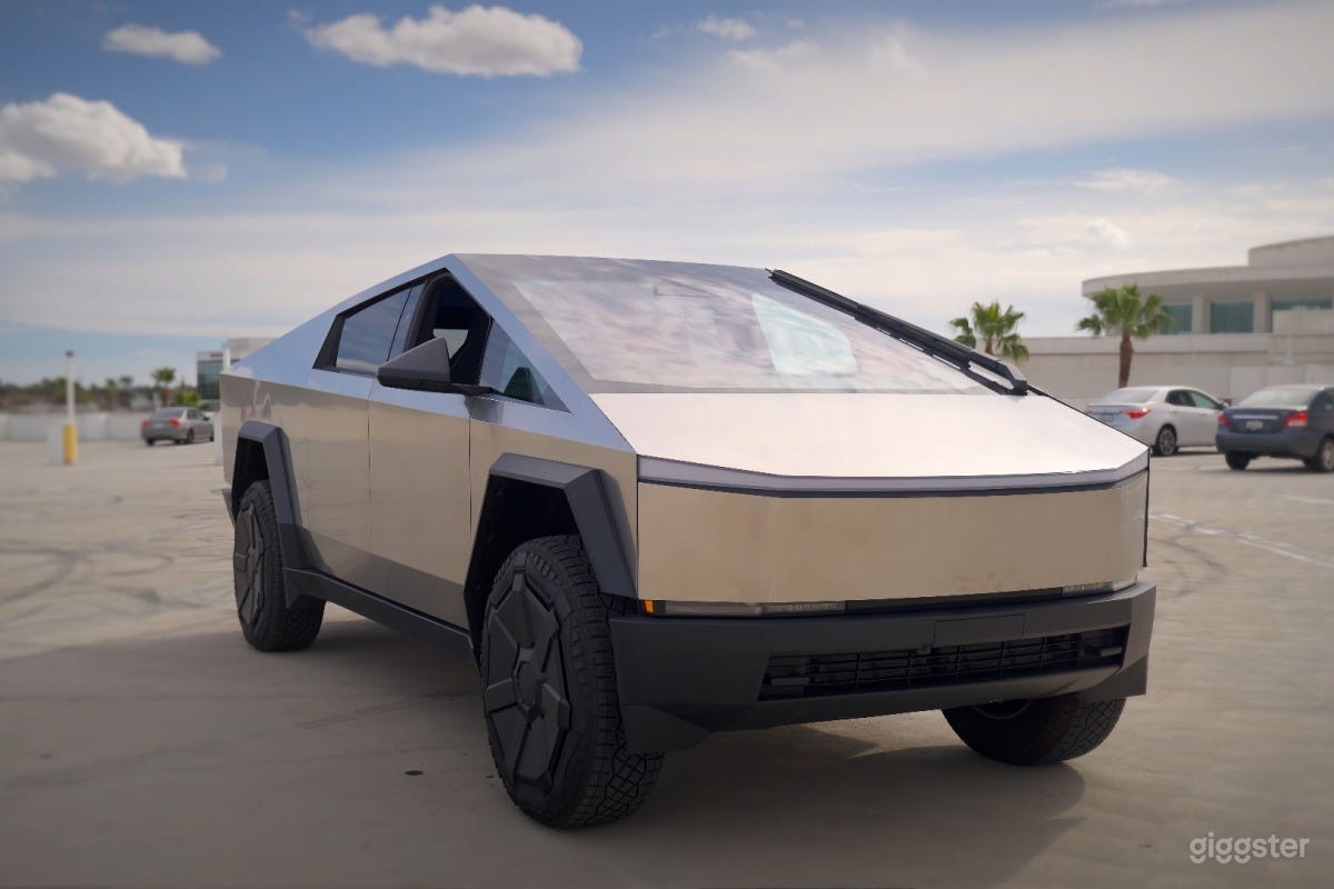 2025 Tesla Cybertruck-Silver for Events, Films & Music Video Photo 1