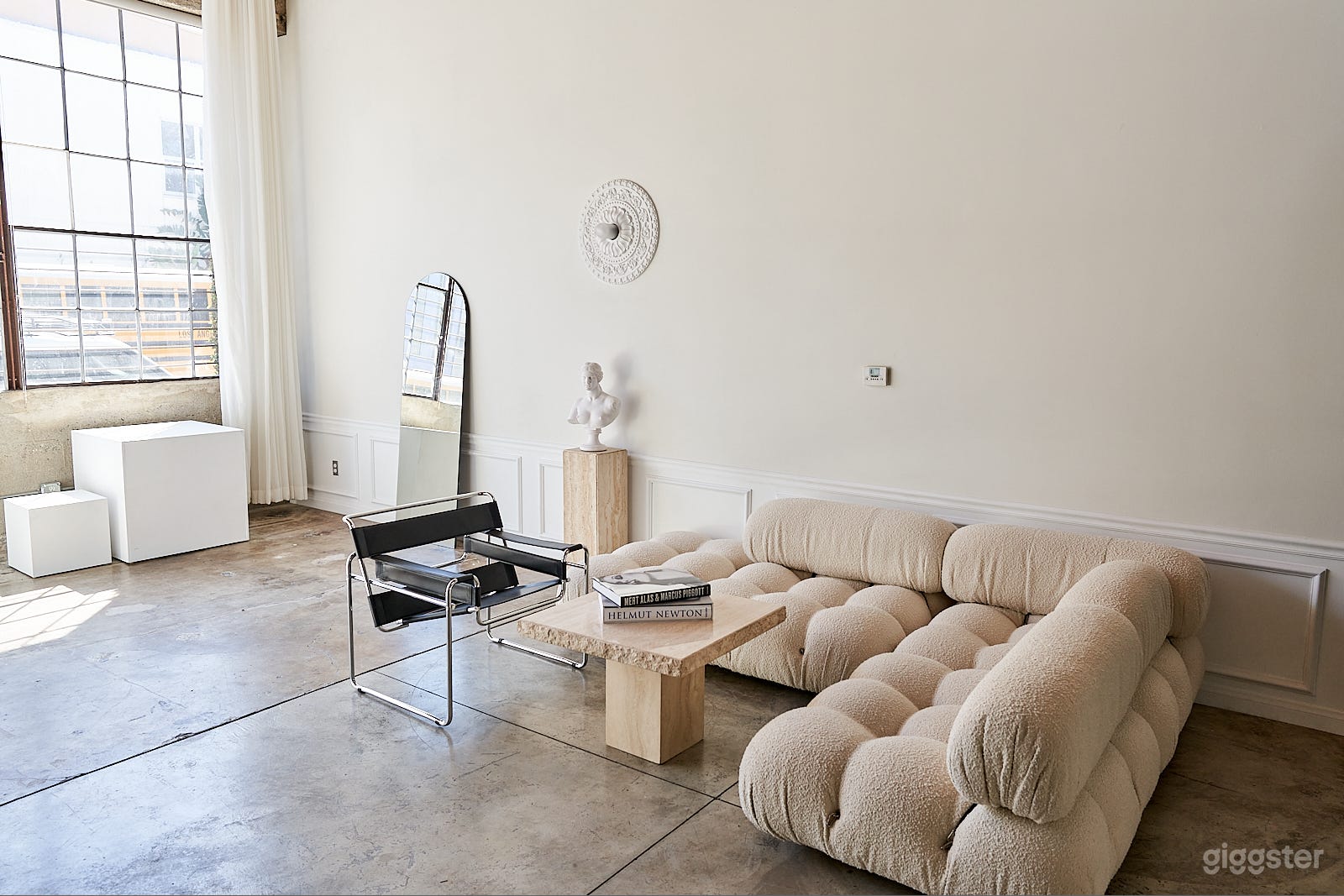 Natural Light Studio Loft with Cyc Wall Photo 4