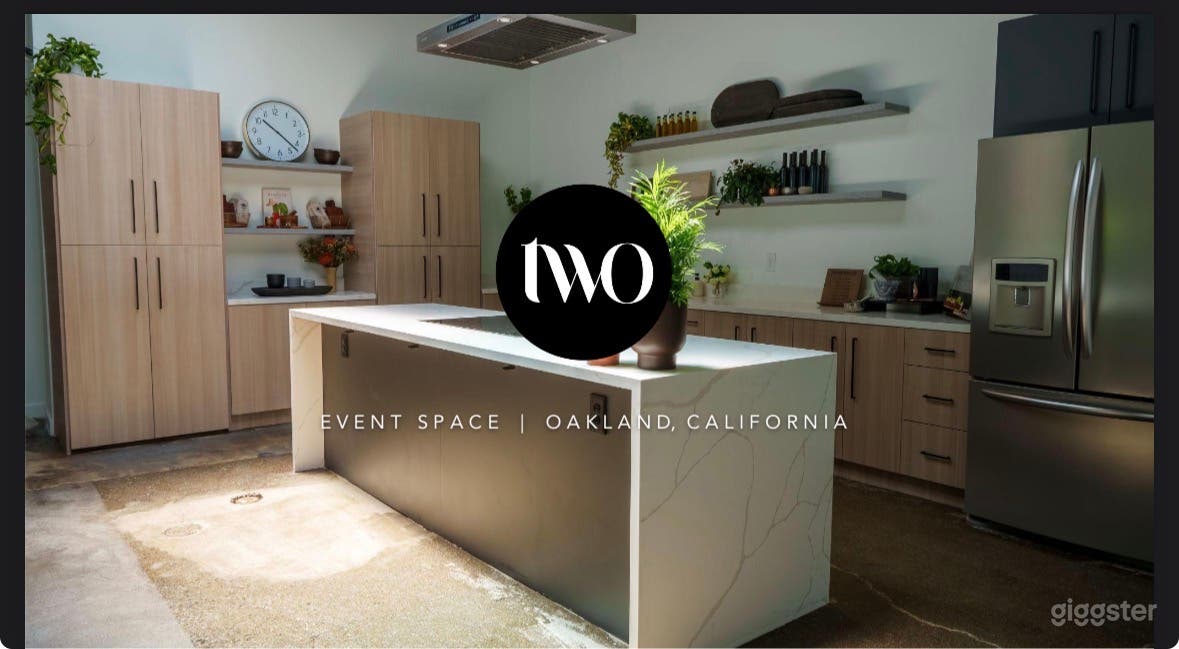 Modern Oakland Event Space with Skylights & Lounge Photo 3