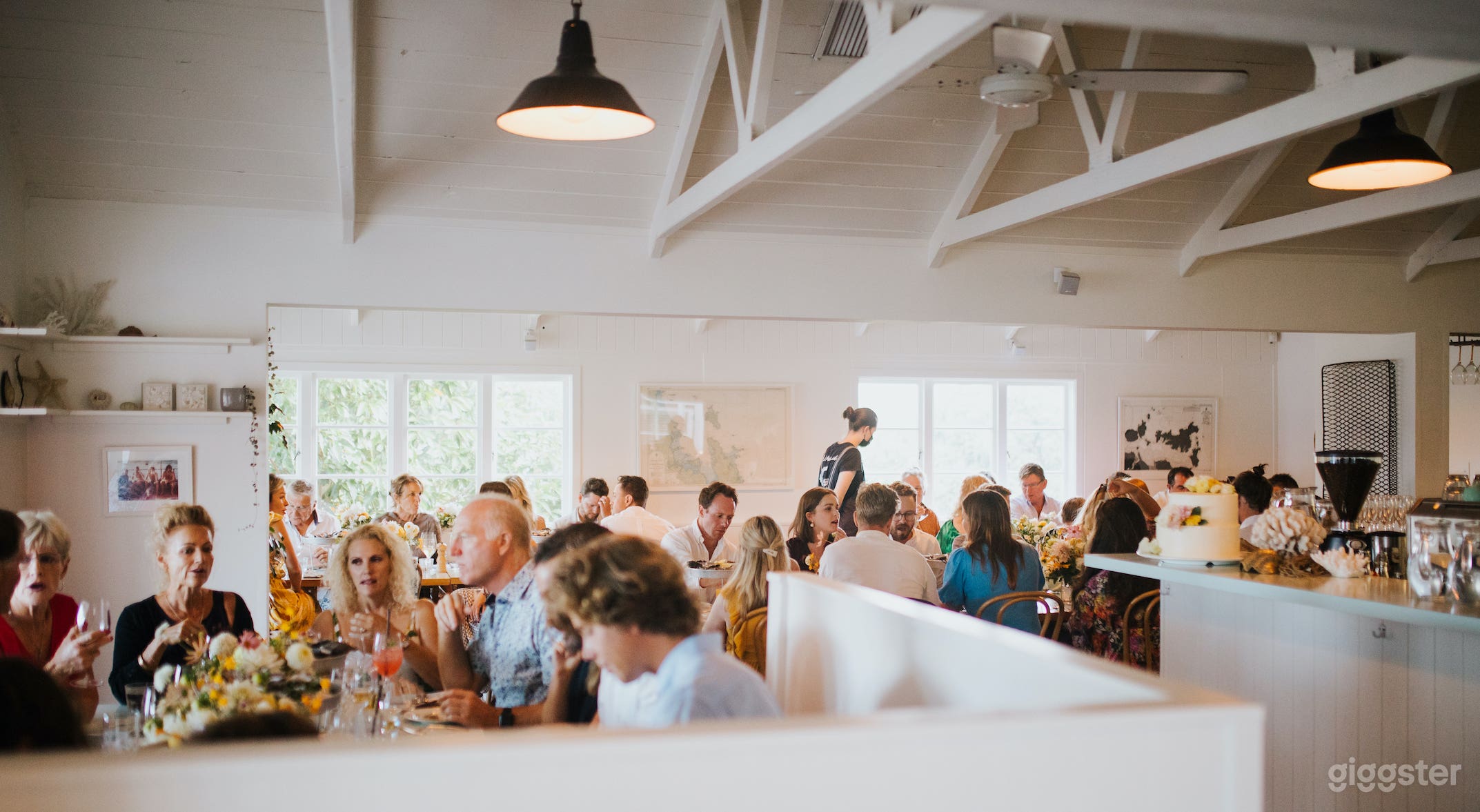 Beachside bistro with three gorgeous guest rooms Photo 4