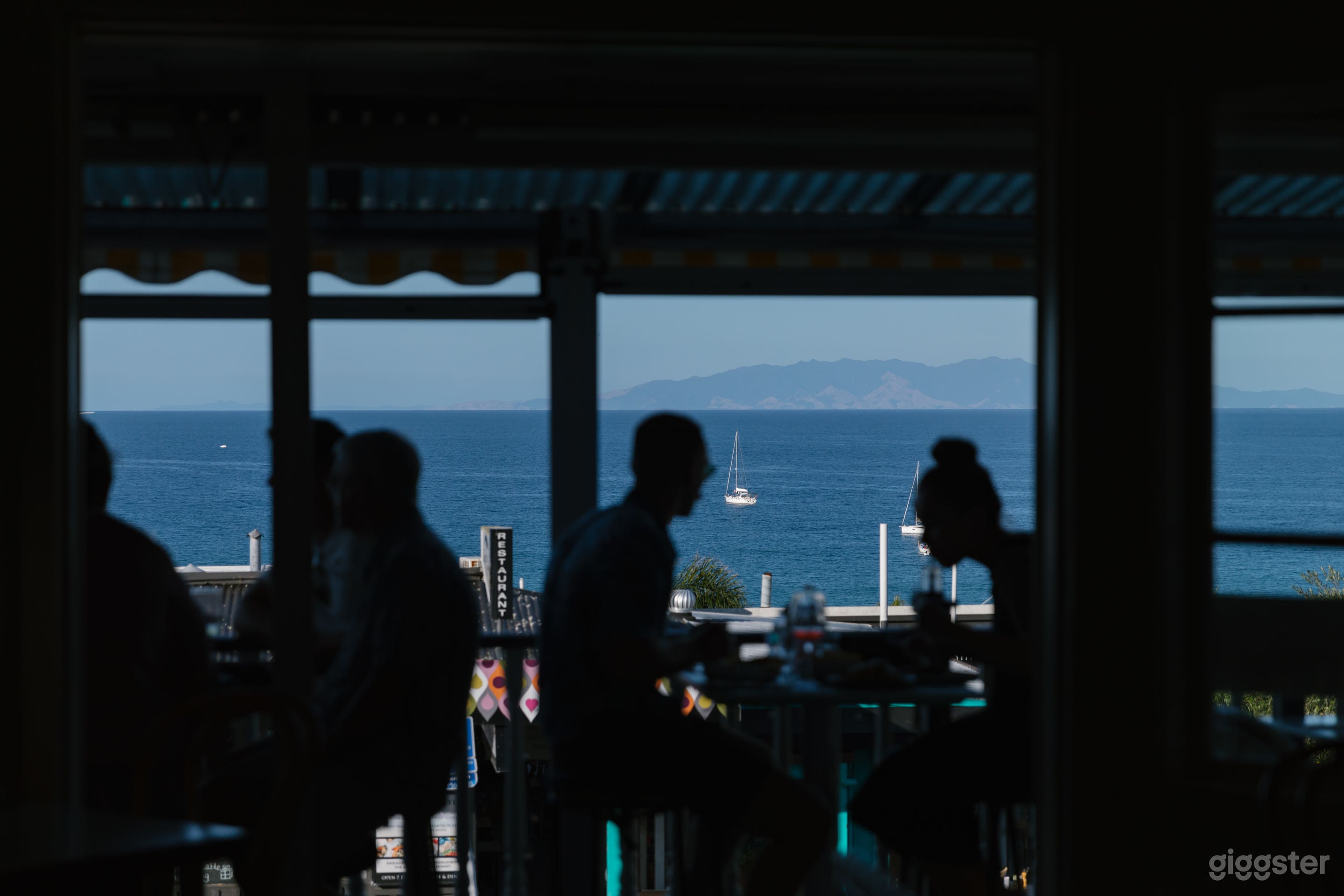 Beachside bistro with three gorgeous guest rooms Photo 3