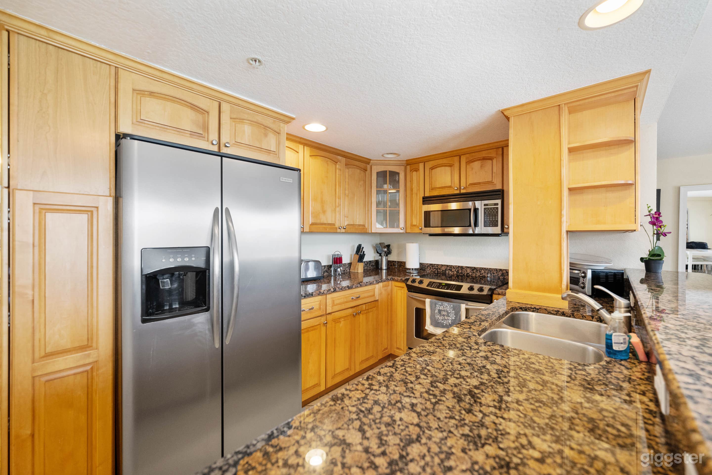 The Setting for Your Memories: Luxury Family Apartment Photo 2