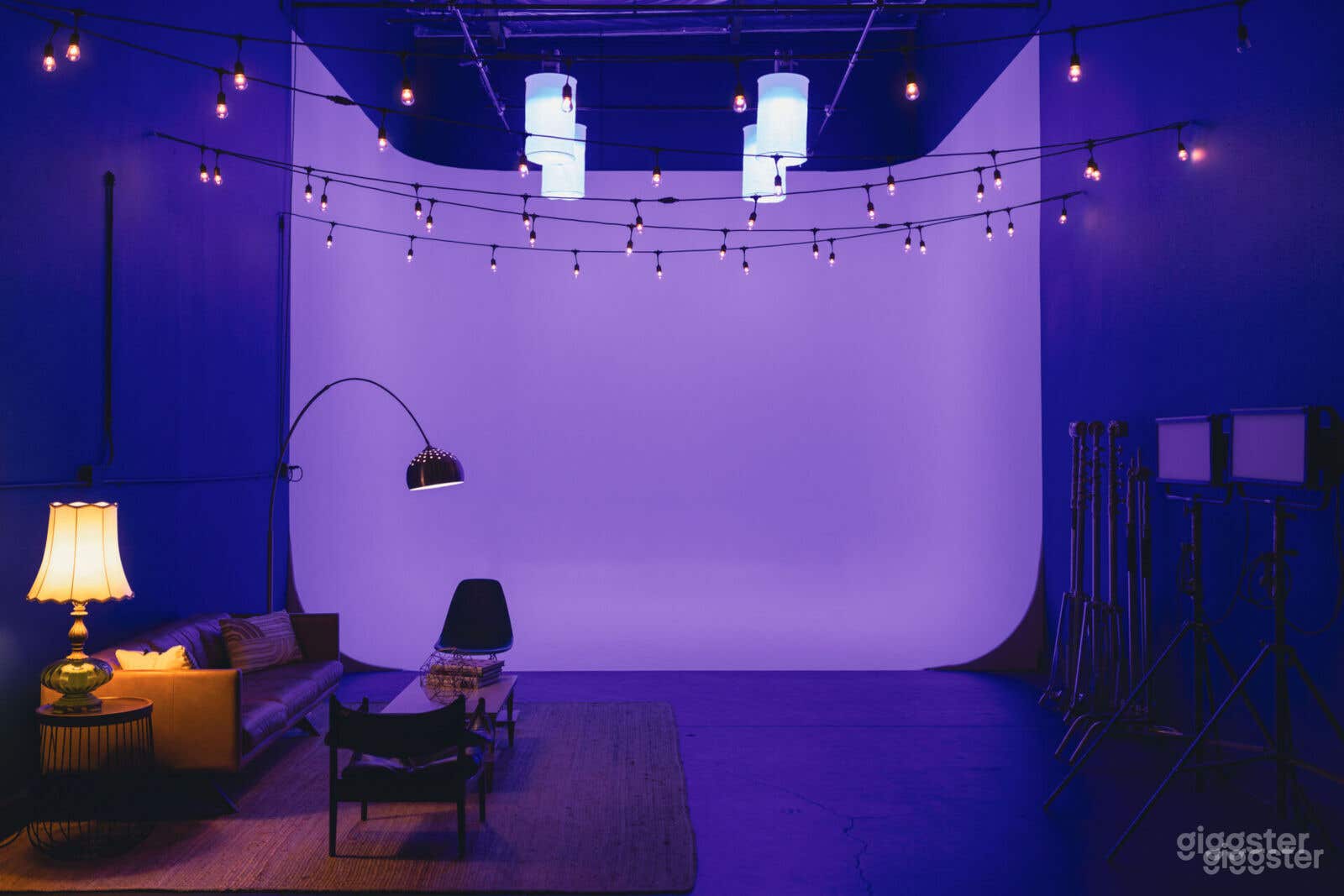 18x16 Cyc wall Photo 4