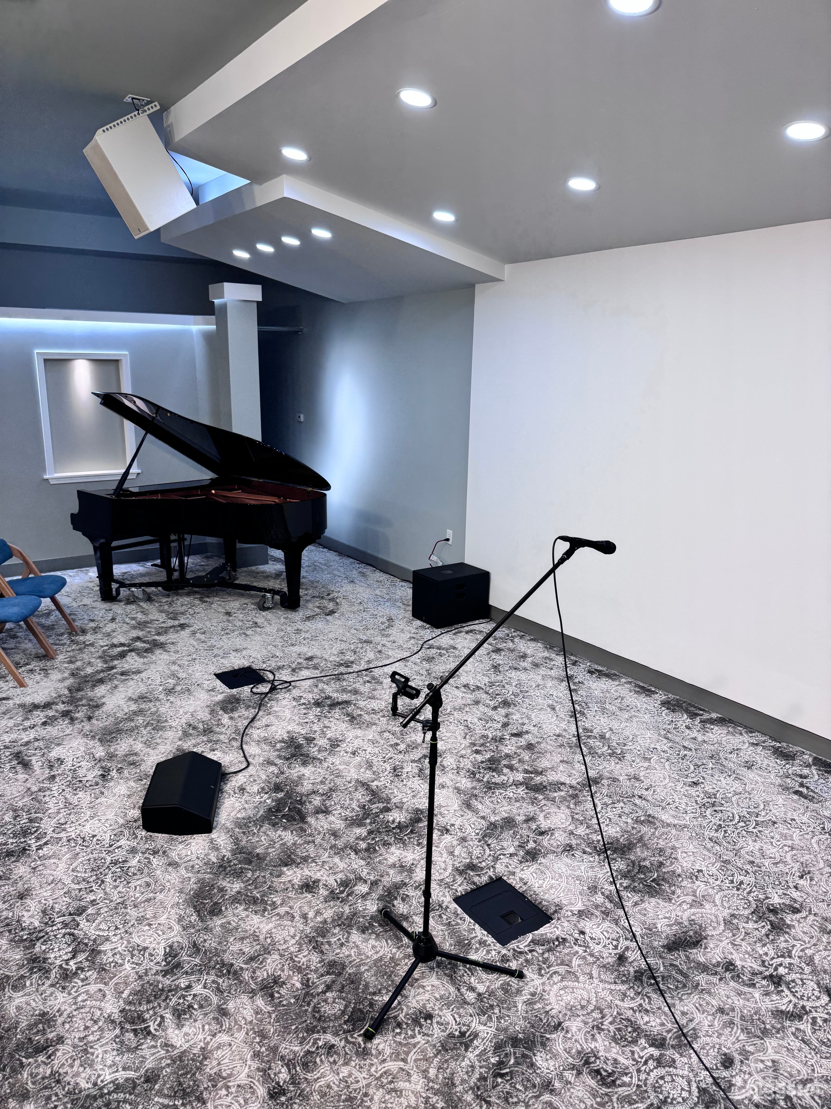 Space where artists and audiences breathe as one. Photo 3
