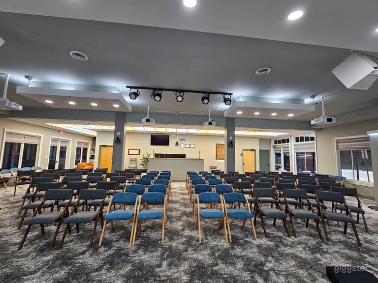  Space where artists and audiences breathe as one. 