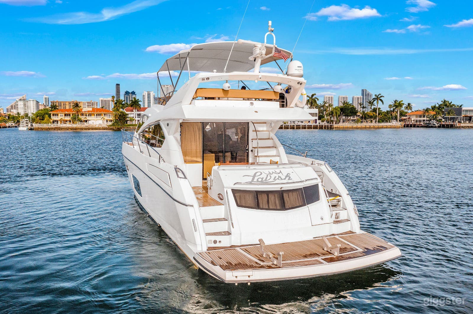 'Lavish' 70' Sunseeker Photo 2