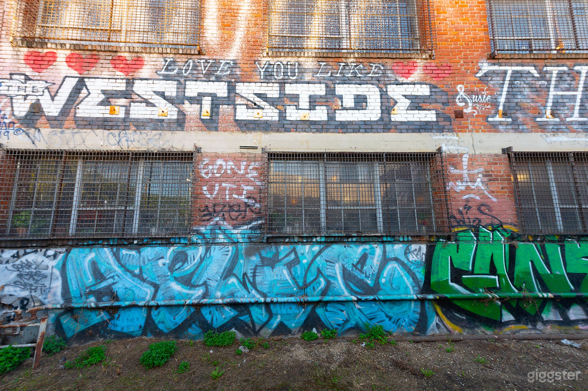 Flash Box Stages | Full Buyout Photo 3