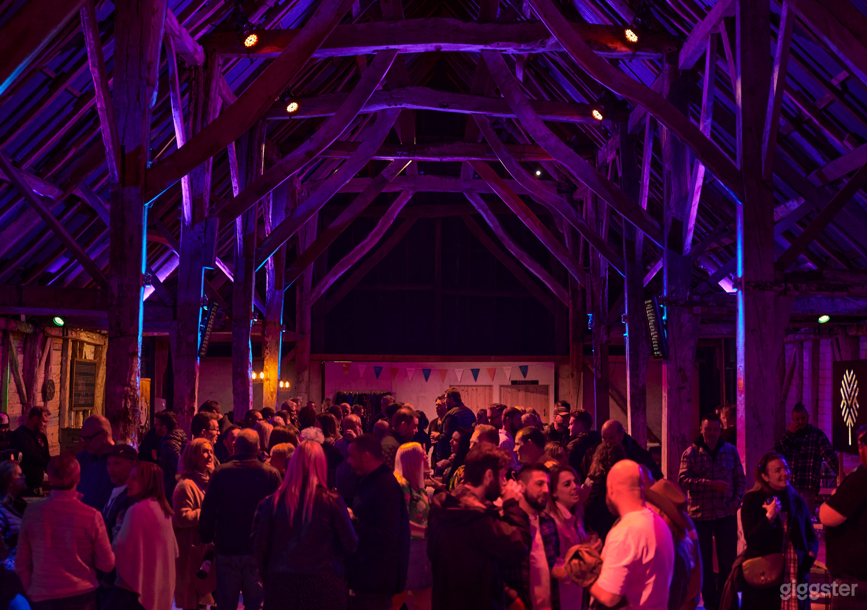 The Black Barn — 300 years of beauty Photo 3