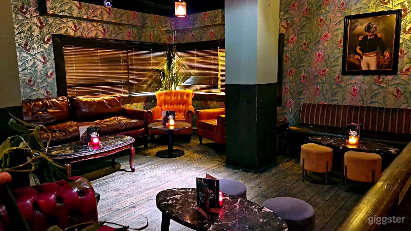 Grand House Veranda Photo 3