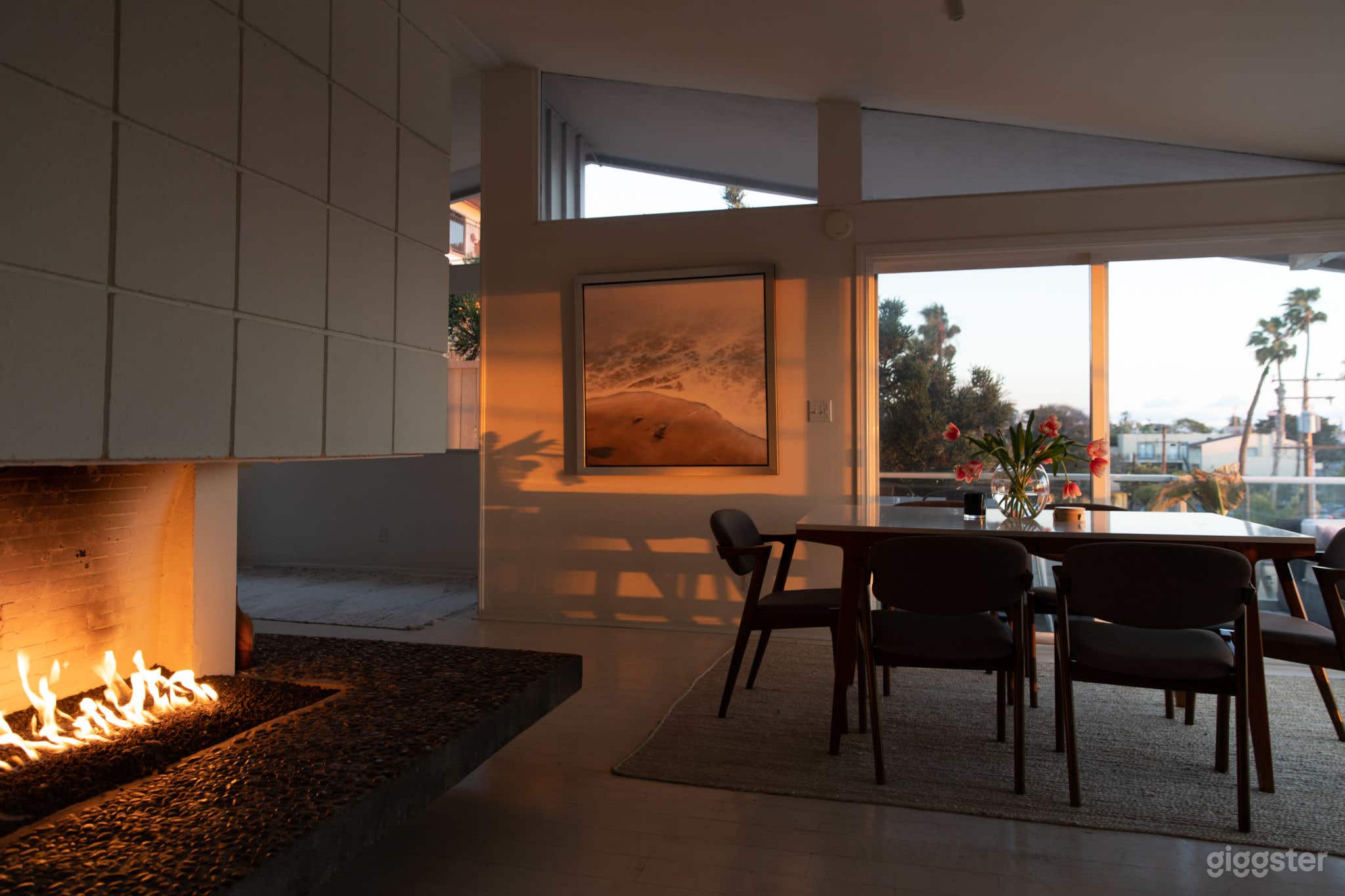 Midcentury Modern Beach Home Photo 1