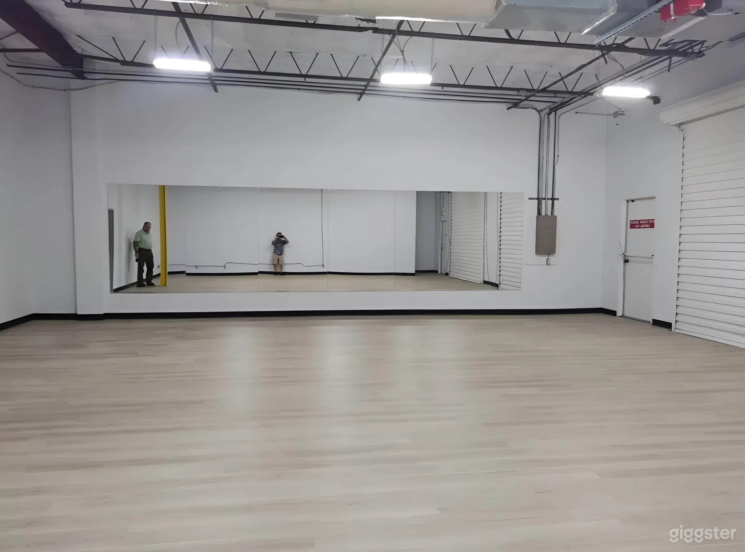 Spacious Dance & Event Space with Flexible Support Areas Photo 2