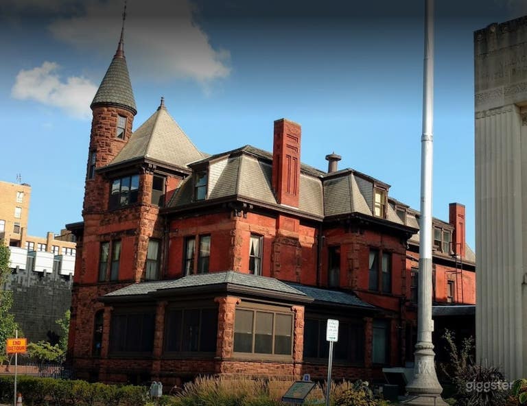  The Michigan Room in Kalamazoo 