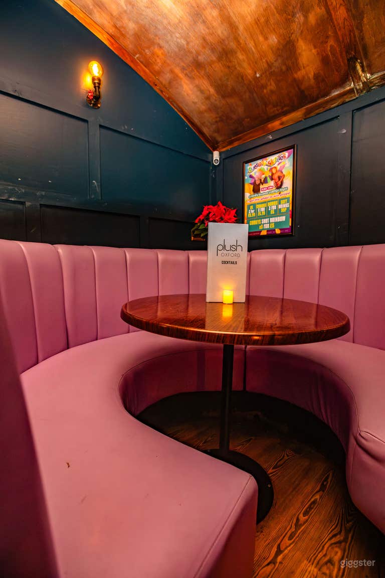  Nightclub & Cocktail Bar In Central Oxford 