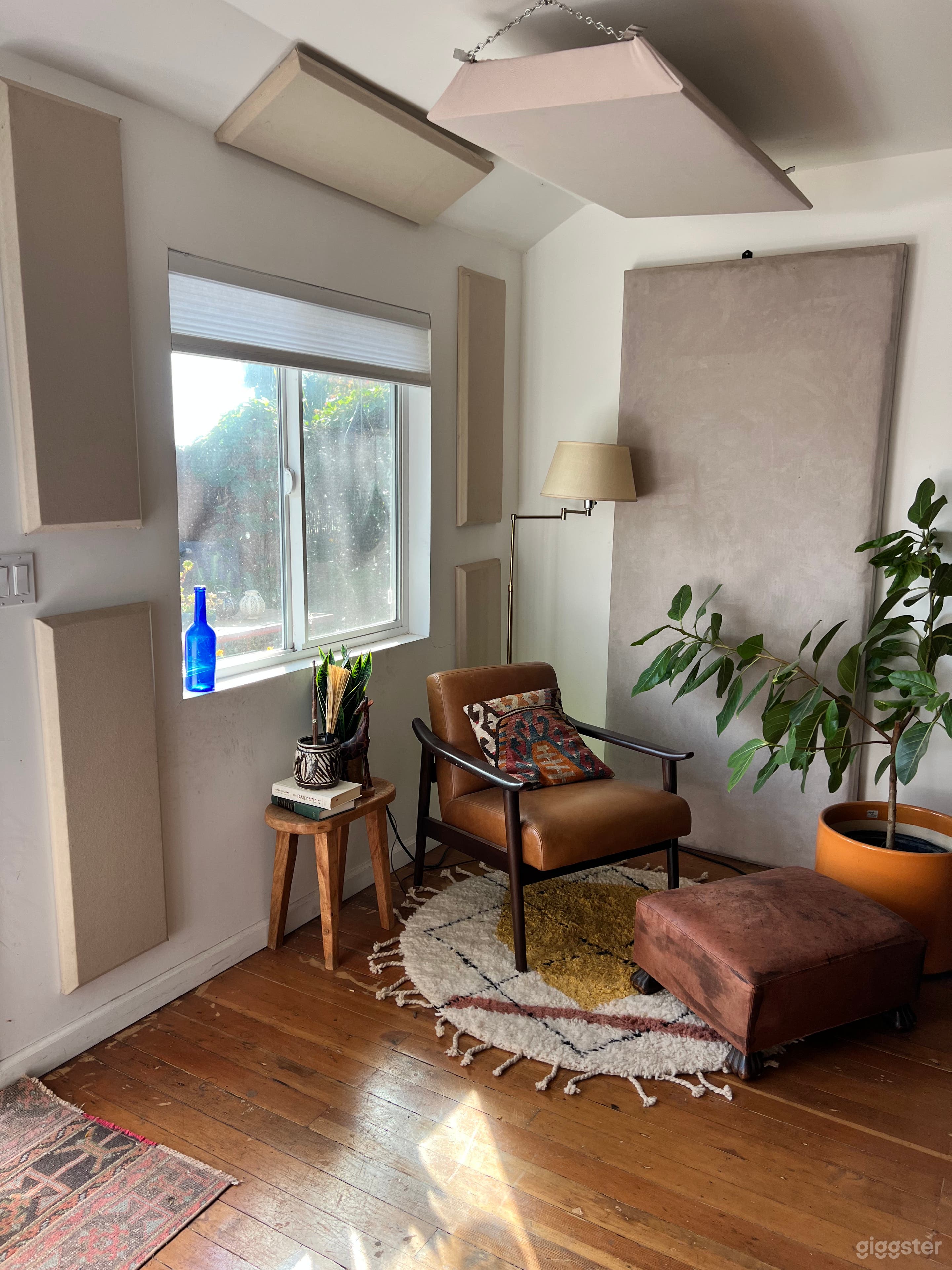 Bohemian Studio House w/ Tropical Back Yard  Photo 4