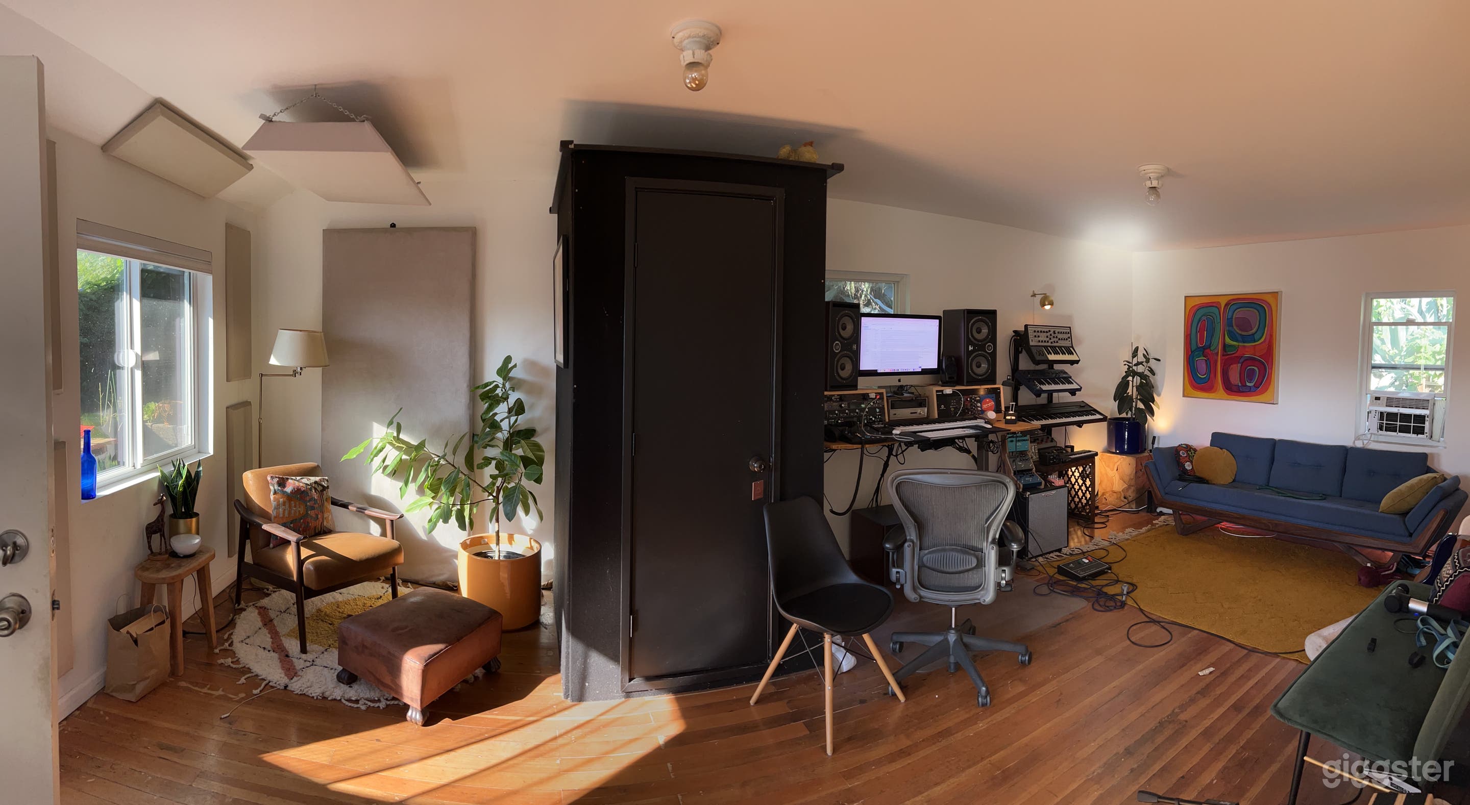 Bohemian Studio House w/ Tropical Back Yard  Photo 3