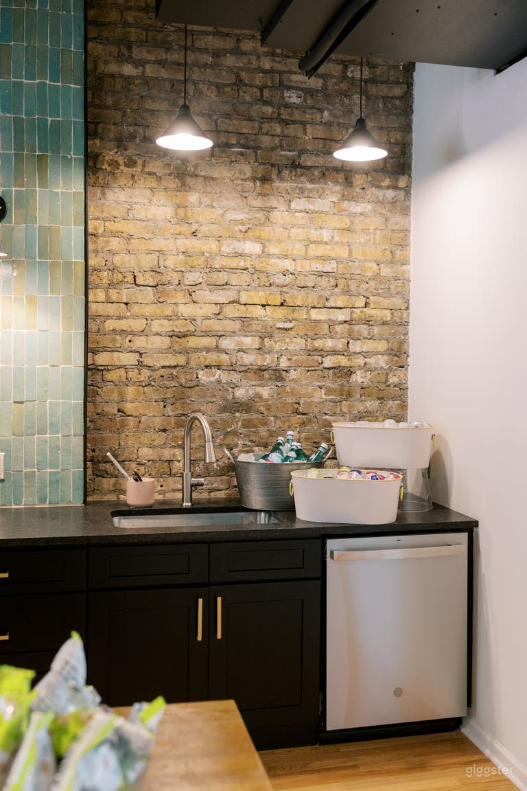  Charming Lincoln Square Space 