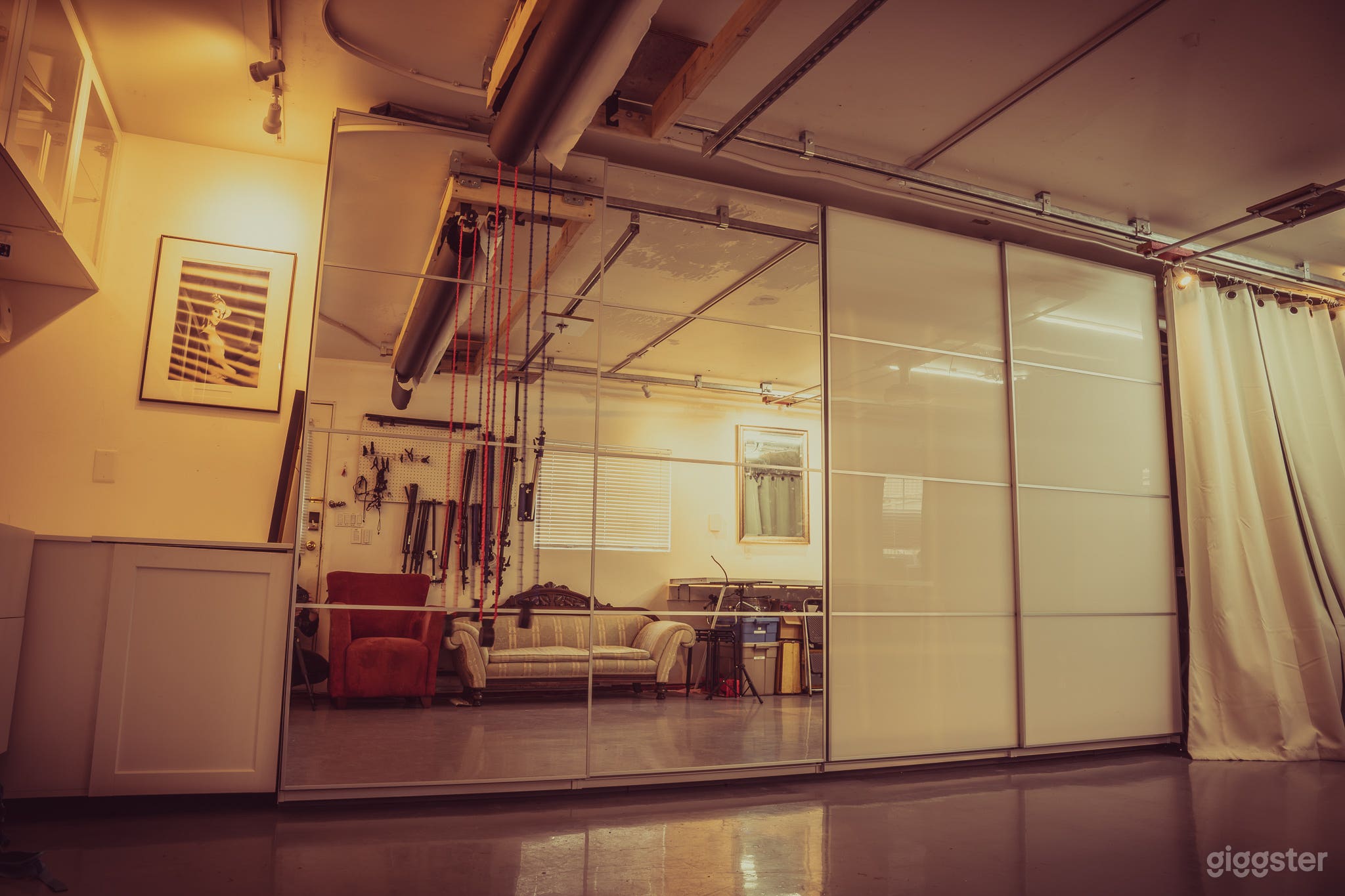 Converted Garage Studio Space Photo 4