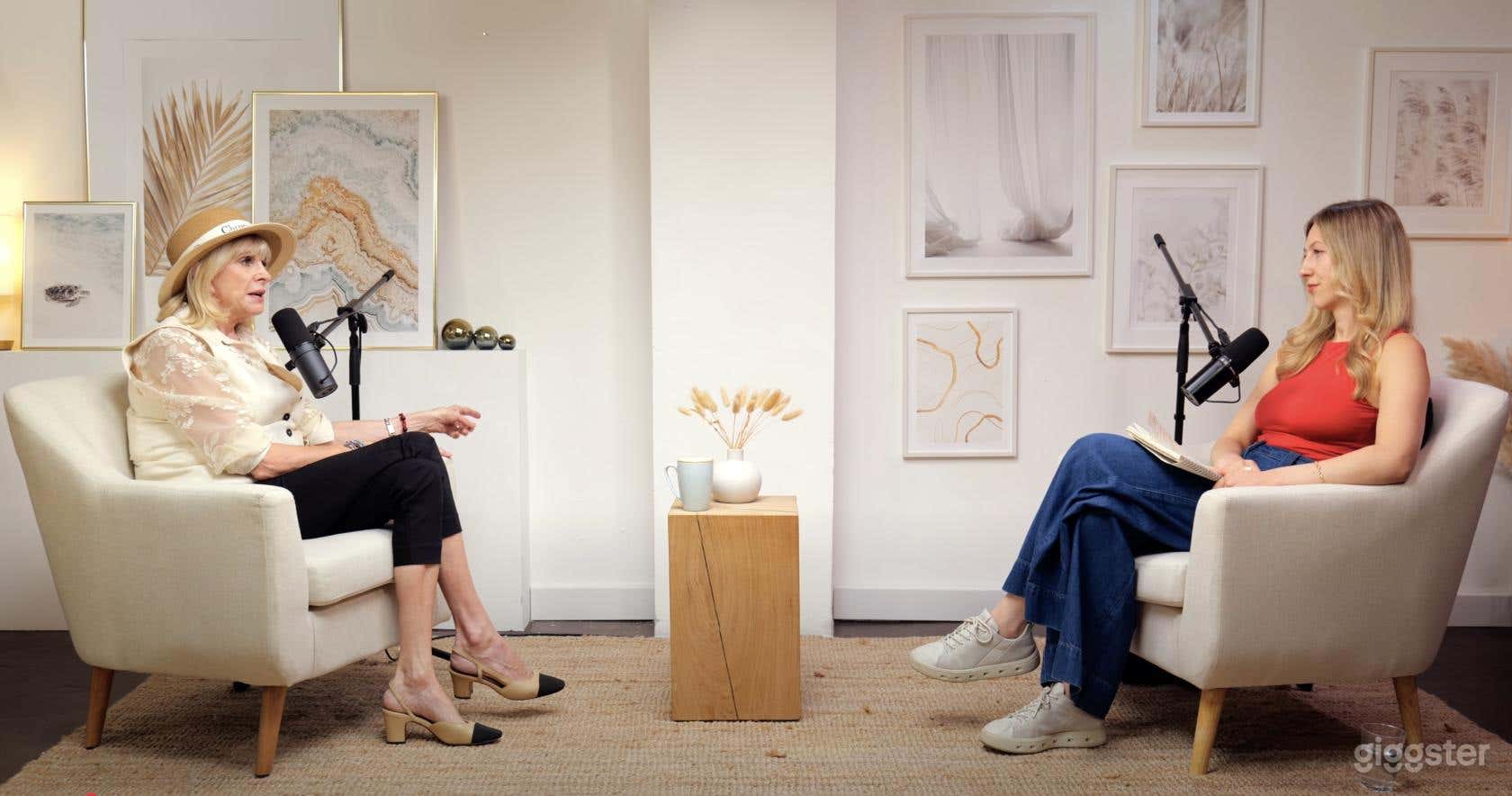 Dialogue Set Photo 4