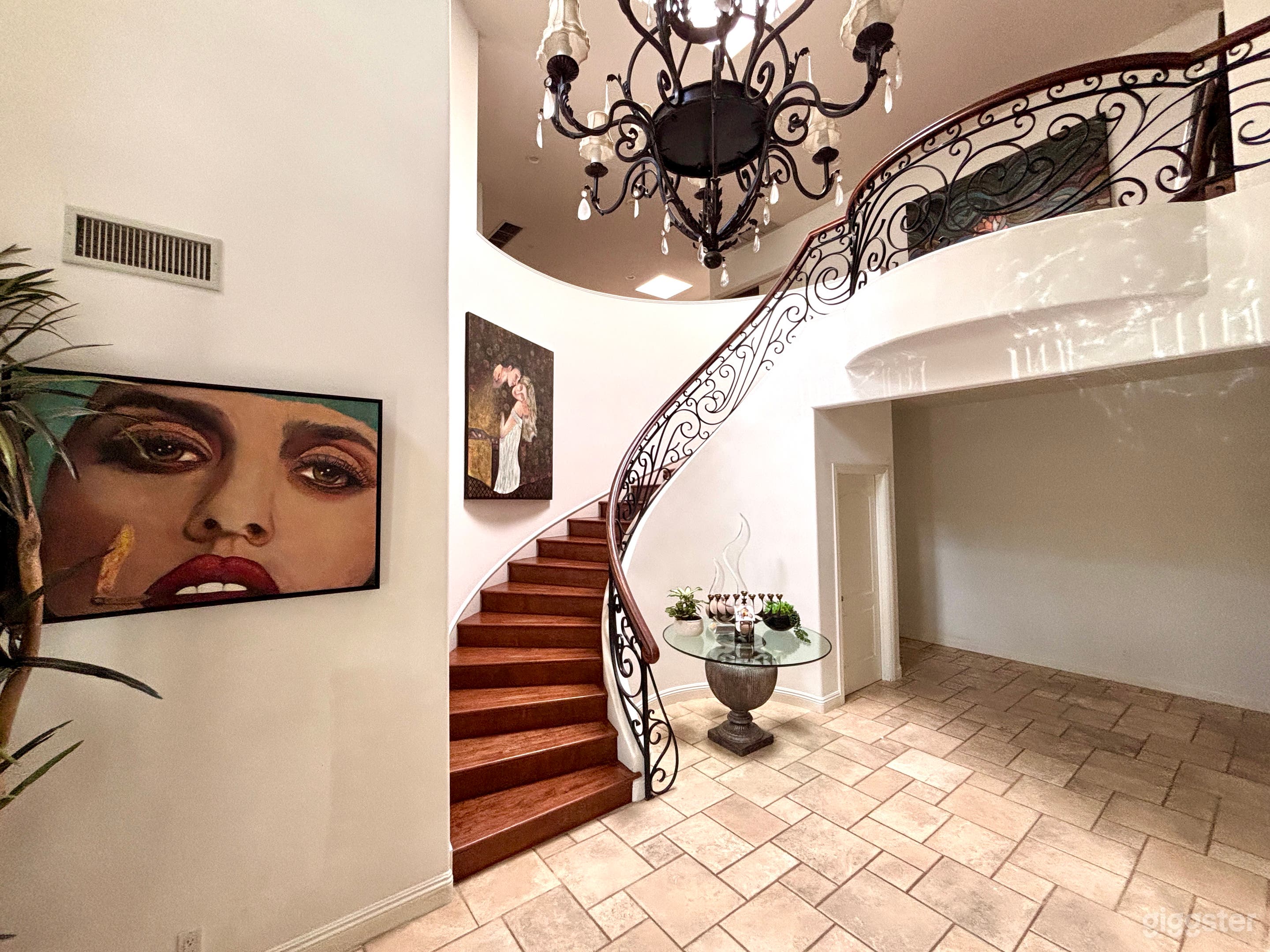 Grand Mansion Pool Sport Court and Garden Photo 4