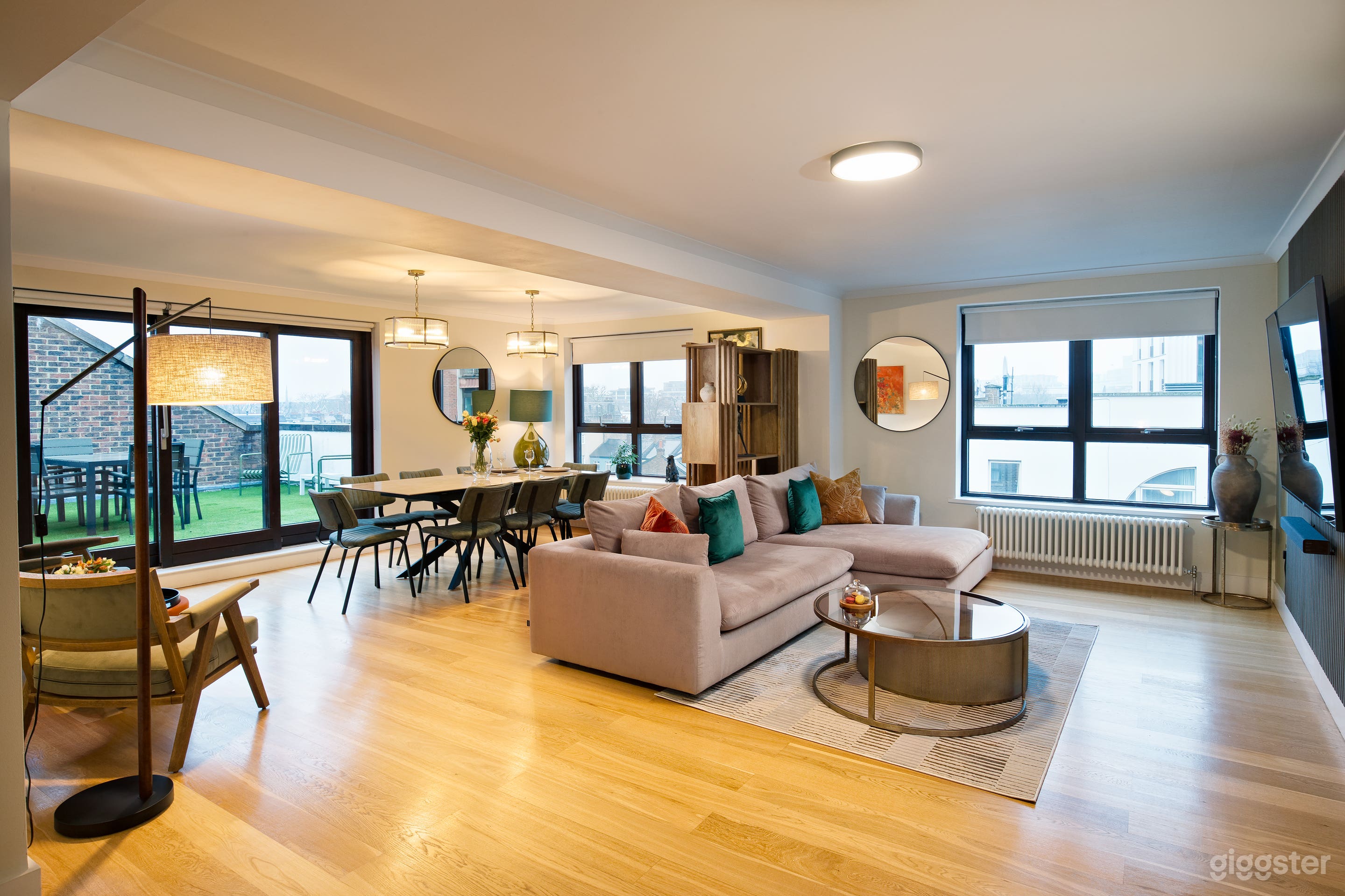 3 Bed Apartment - The Residence #30 Photo 1