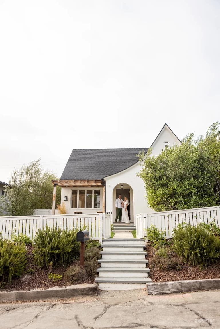  French Cottage with Designer Kitchen & Yard 