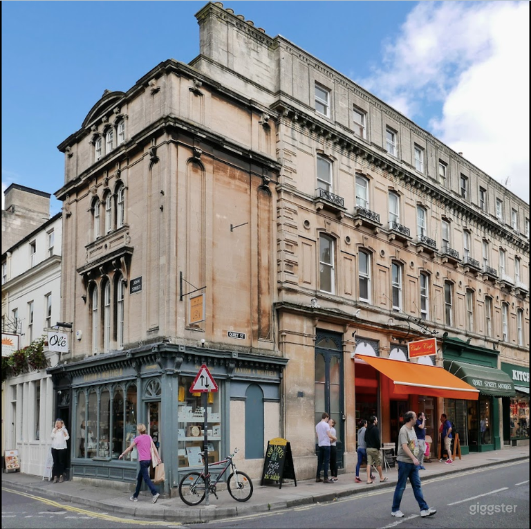  Vibrant and Dynamic Spanish Restaurant in Bath 