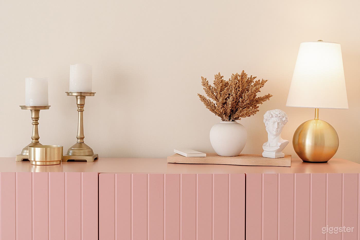 The Sunlit Studio  Photo 2