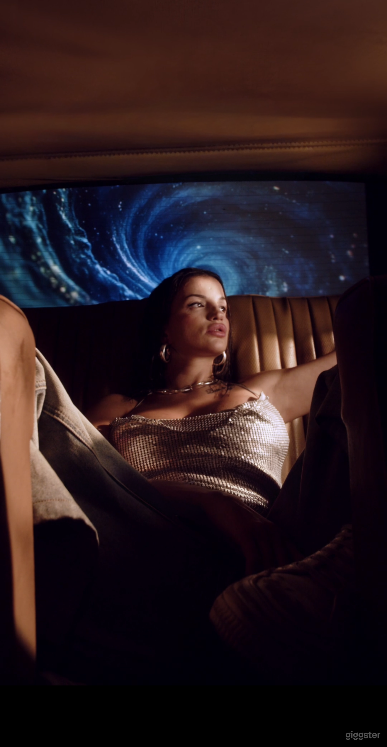 NEW CAR SET STUDIO! Photo 3