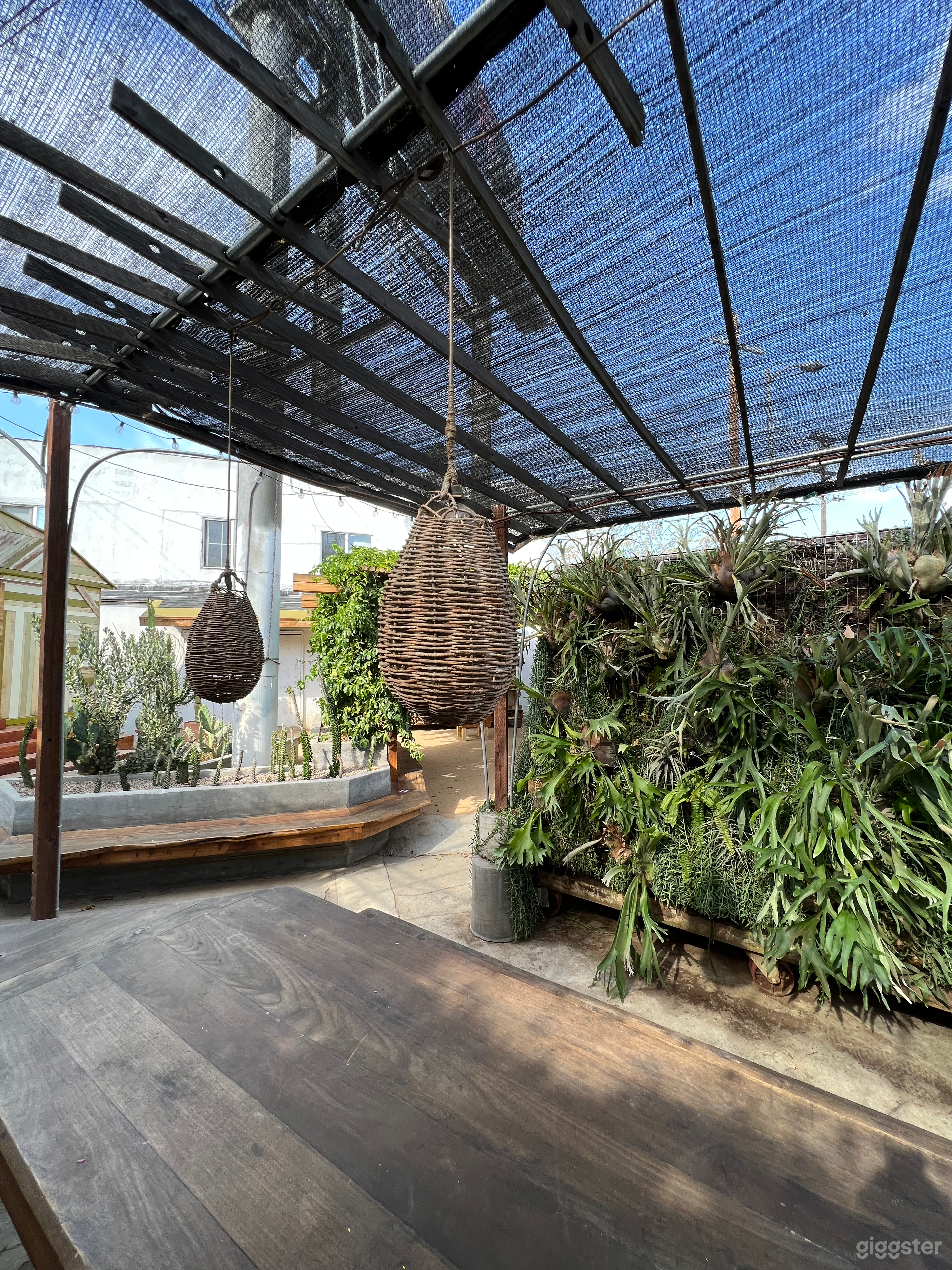 Dazzling Highland Park Workshop and Showroom Photo 4