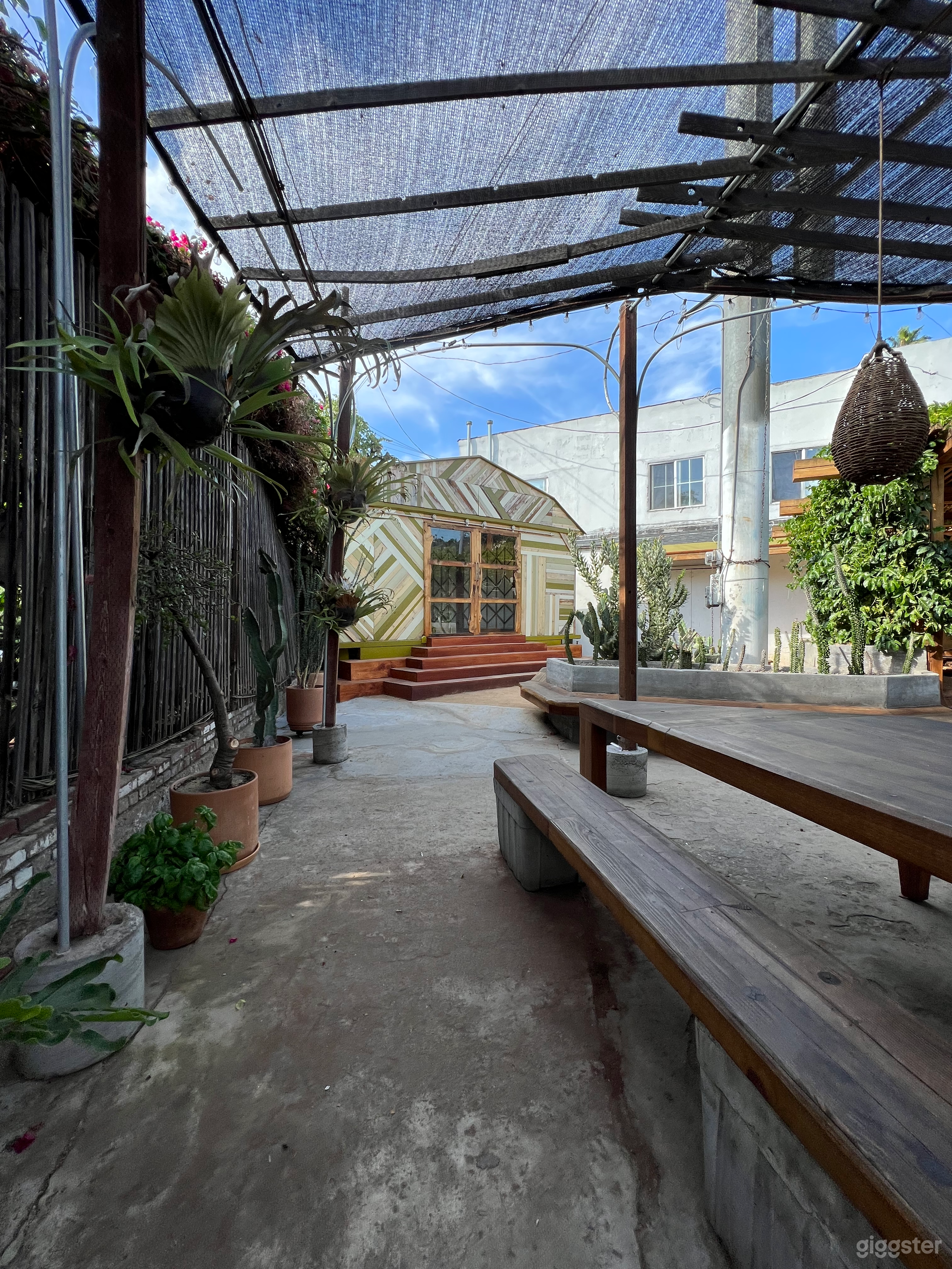 Dazzling Highland Park Workshop and Showroom Photo 2