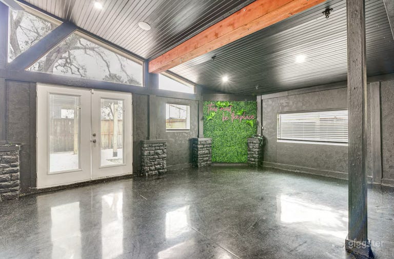  Spacious Indoor & Outdoor Venue for Celebrations and Events 