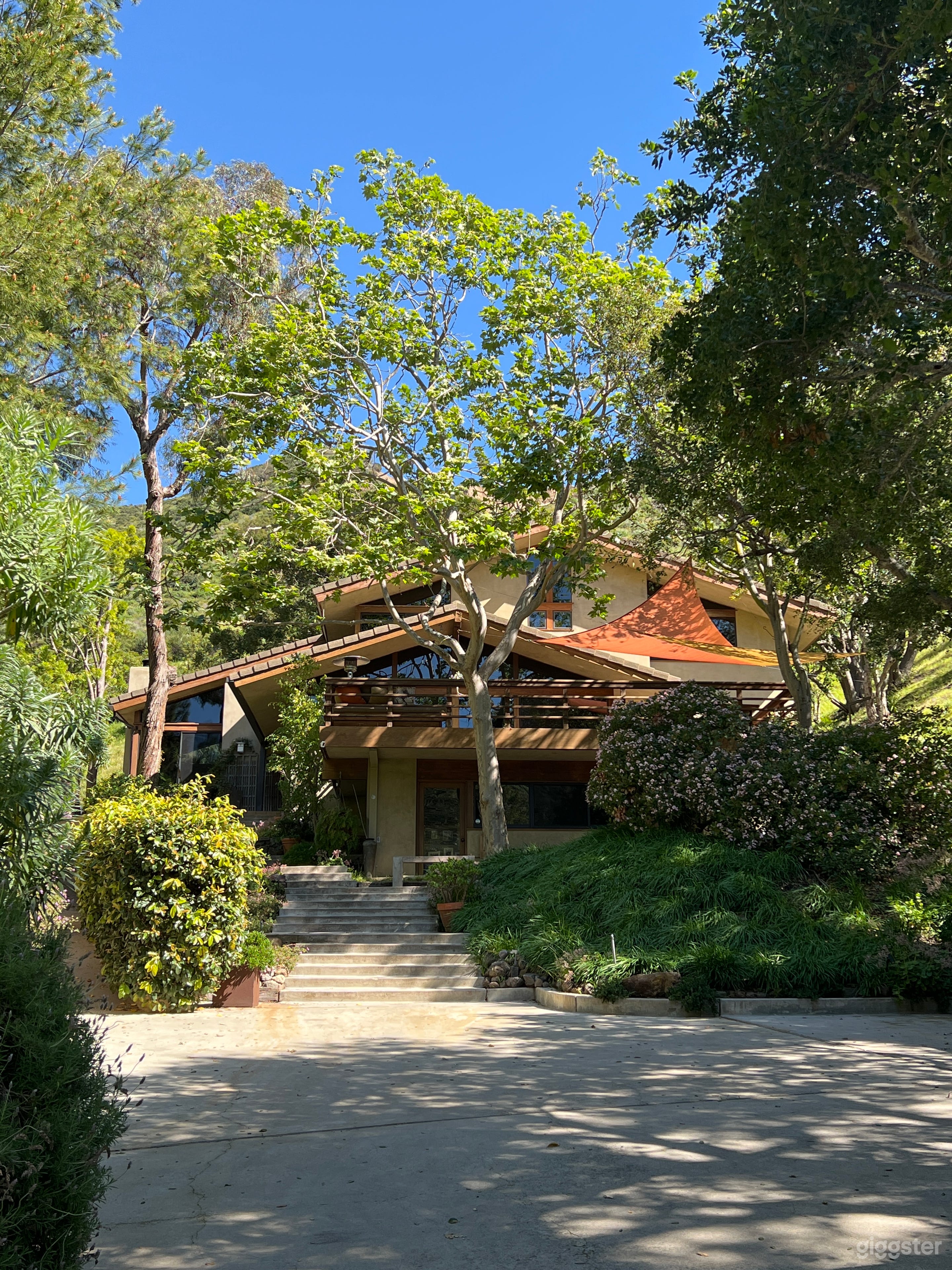 Mid Century Modern Hidden Beach Cabin Photo 1