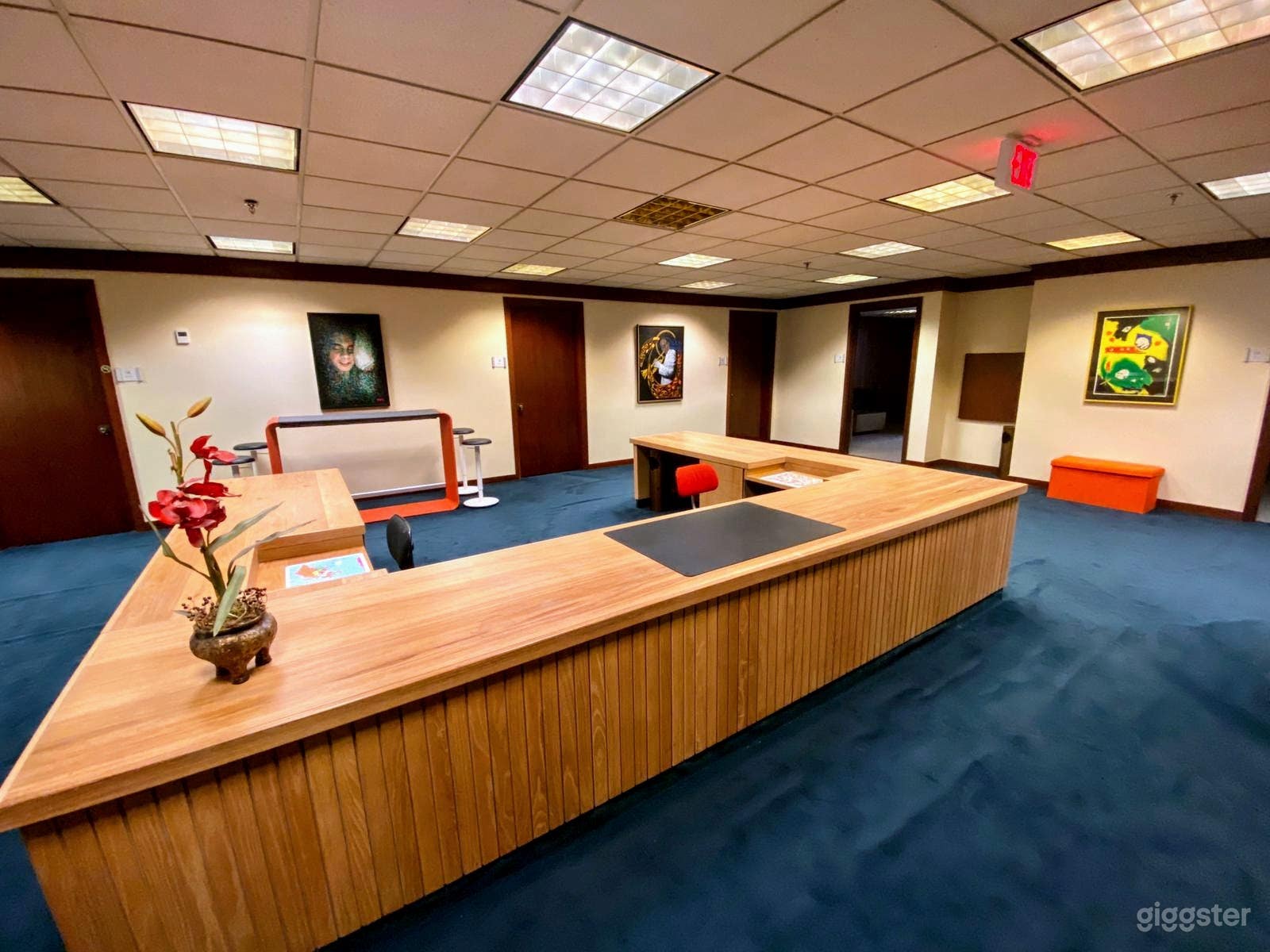 Downtown Miami Vintage Office - Retro Wing Photo 1