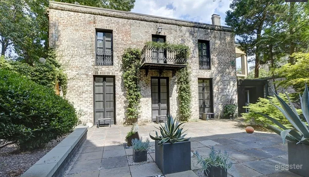 Historic Hill Modern House  Photo 1