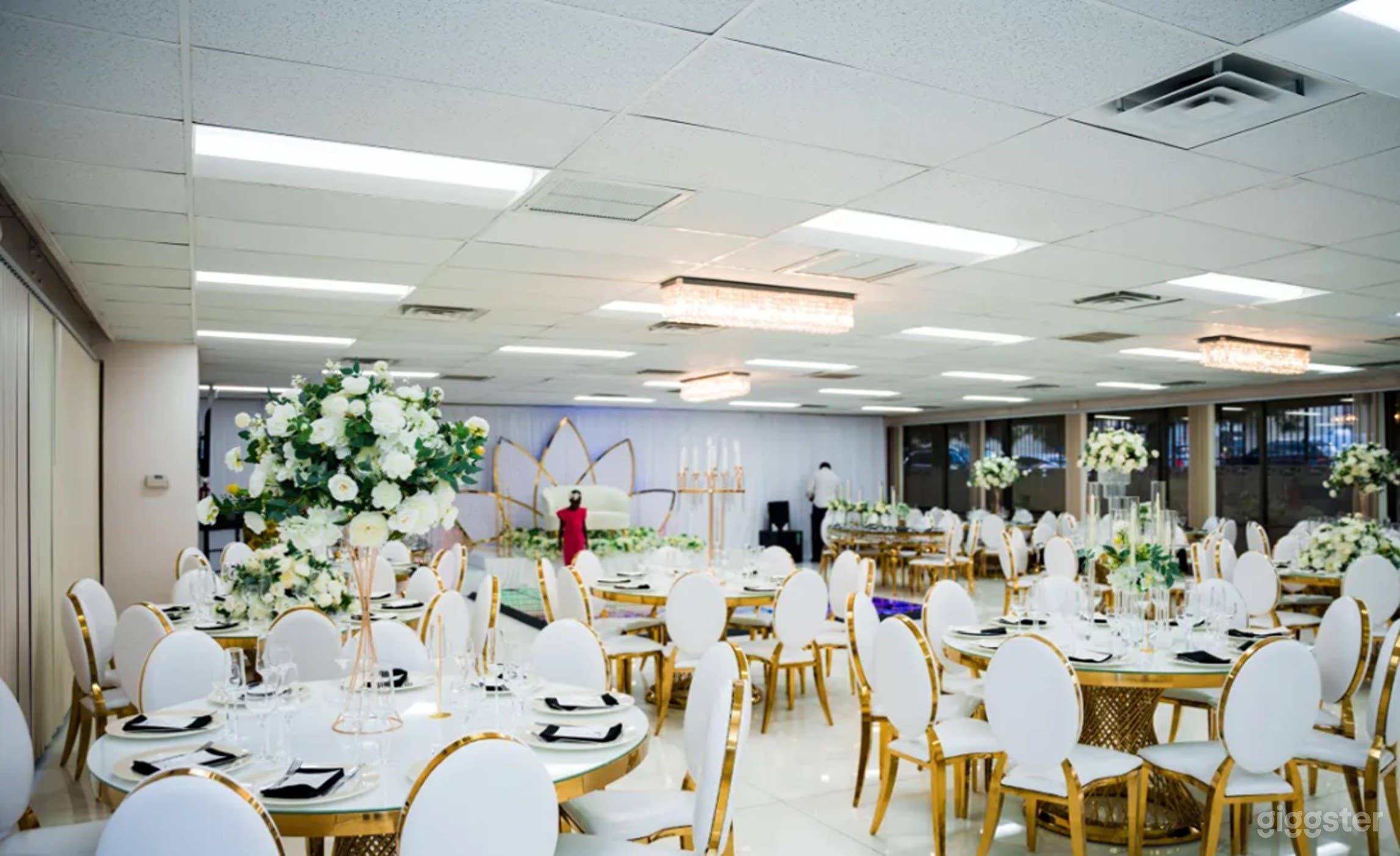 Banquet Hall With Outdoor Space Photo 2