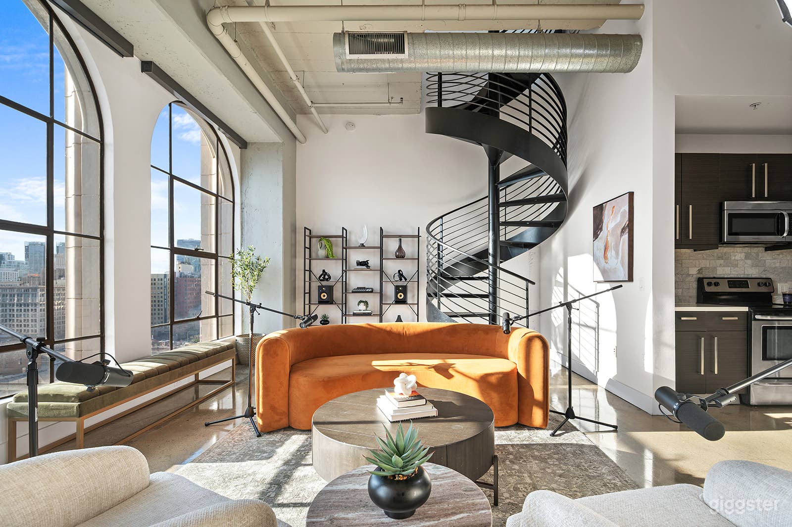 Aura House Studios- Sky Loft Photo 3