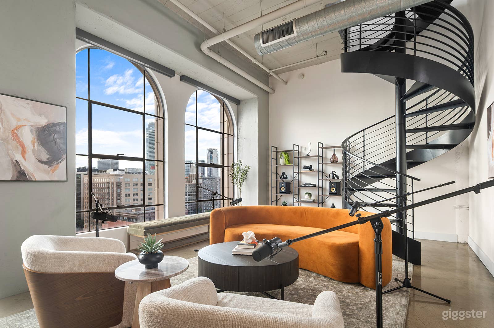 Aura House Studios- Sky Loft Photo 2