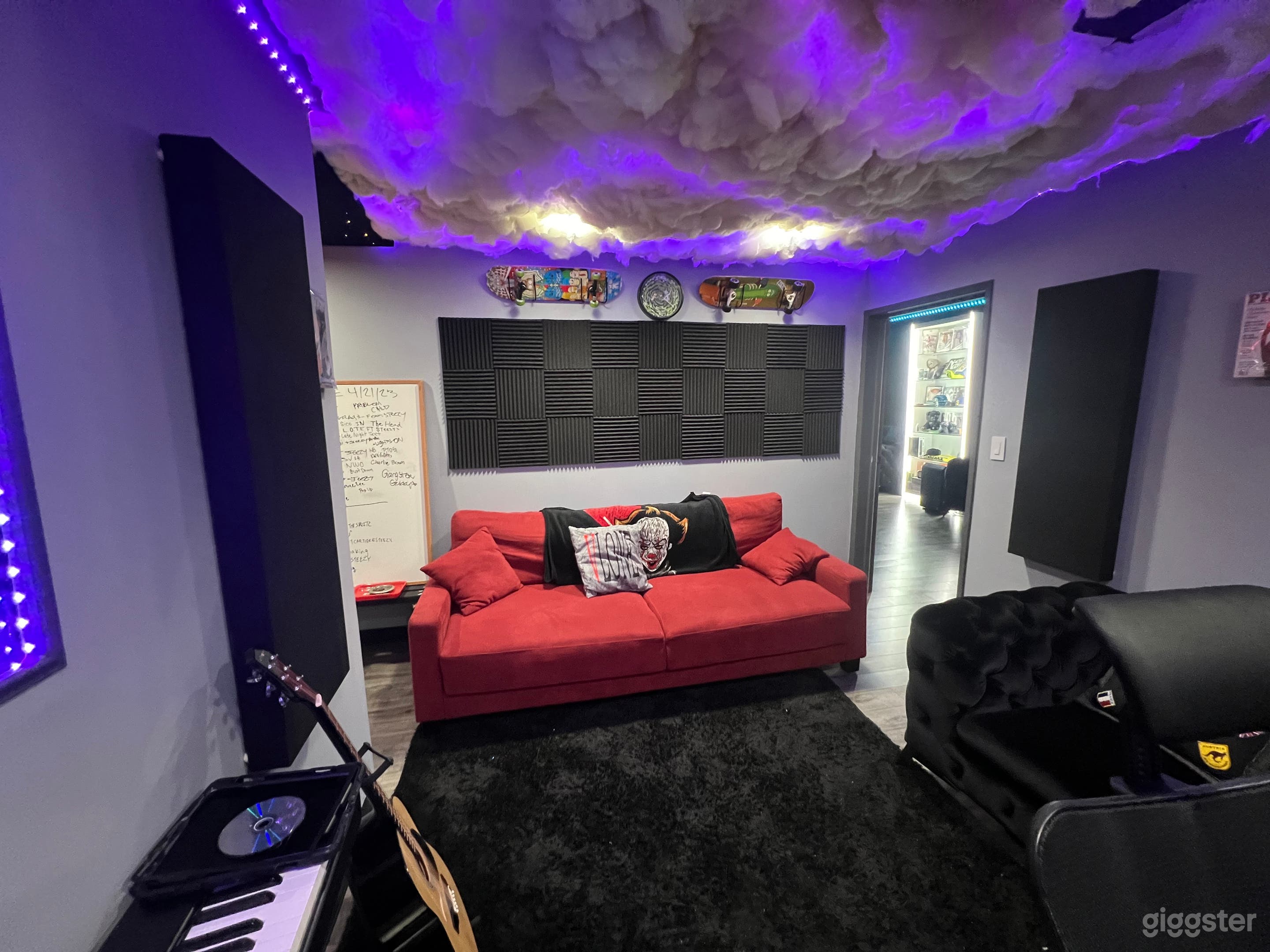 Private Music Recording Studio/Lounge Space Photo 3