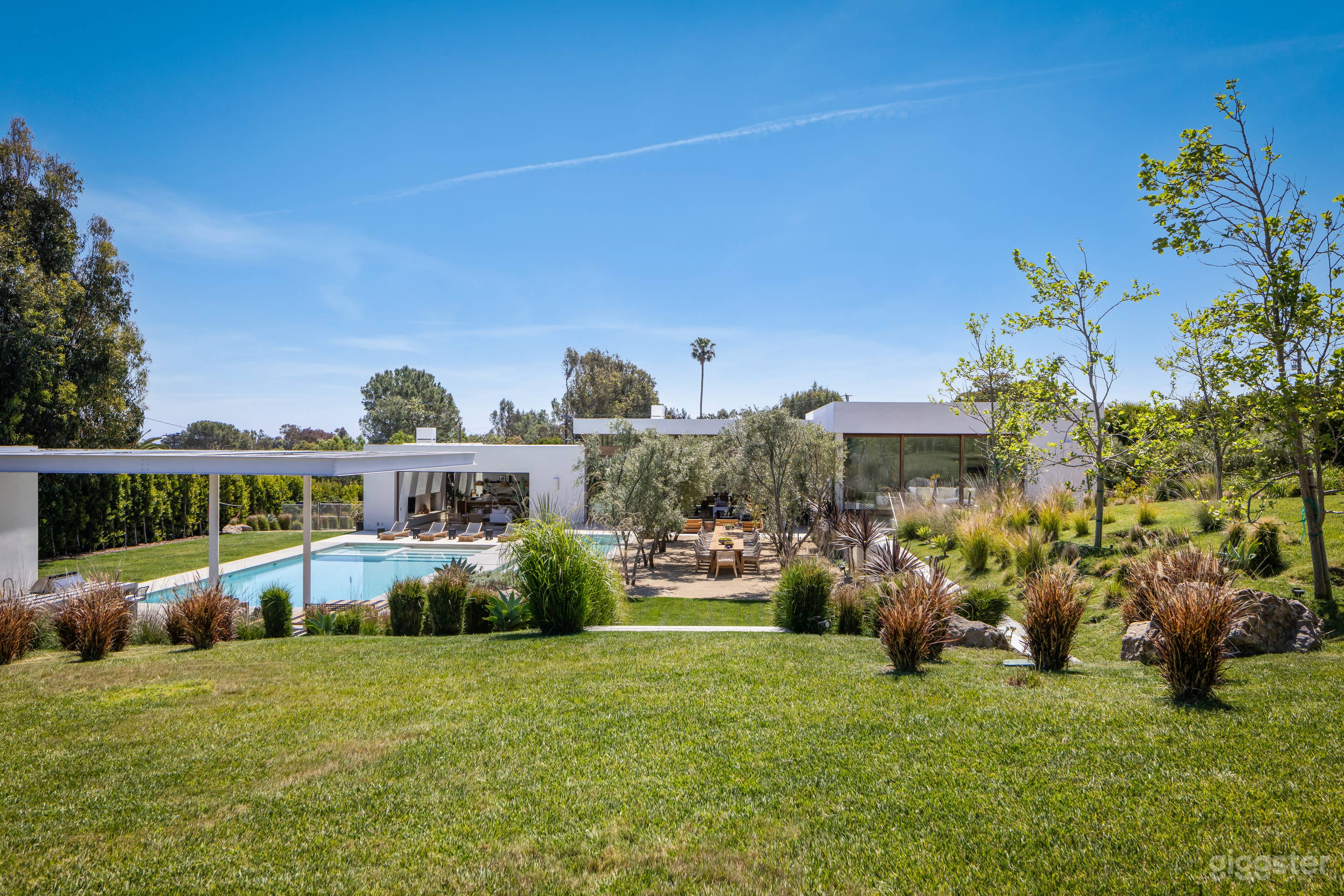 Modern Indoor/Outdoor Living in Malibu Photo 2