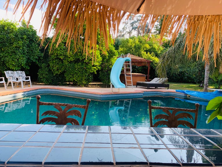 TROPICAL W TIKI BAR, POOL SLIDE & DIVING BOARD 