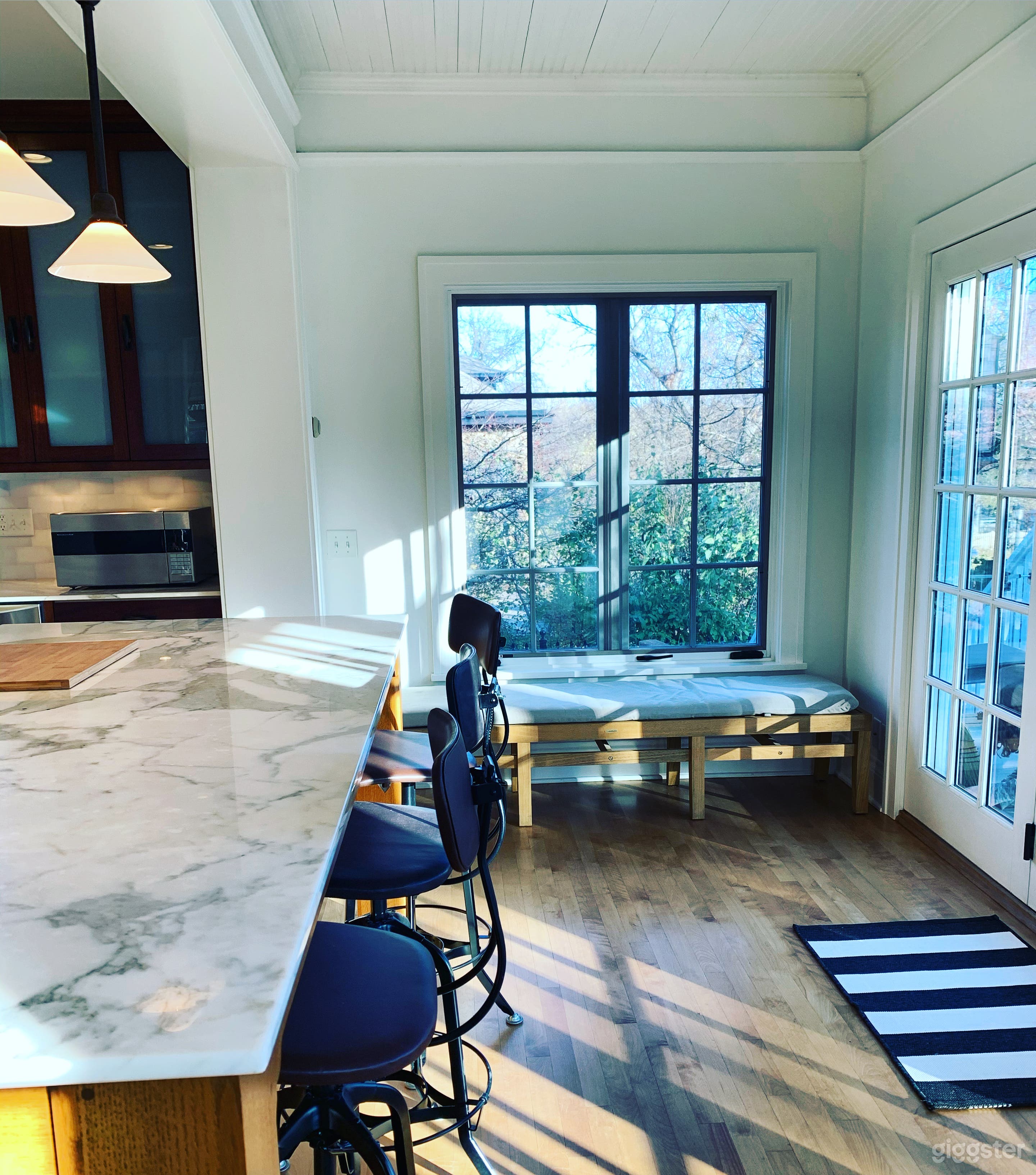 Luxury European Inspired Flat in Historical Area Photo 2