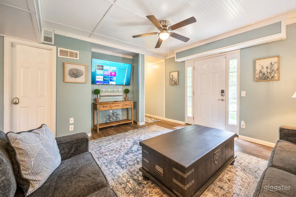 Cabin Style With Patio Seating &amp; Charcoal Grill Photo 2