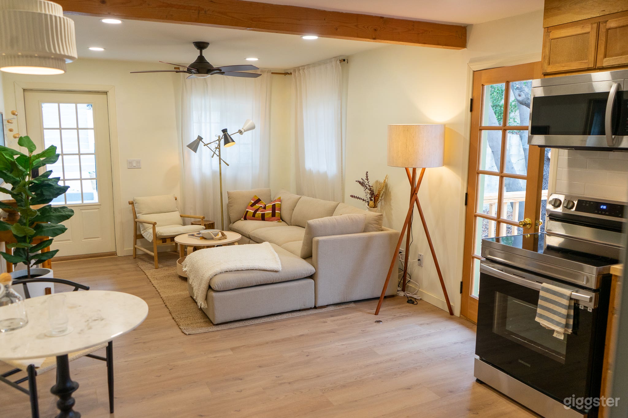 Airy Glassell Park Hills Home Photo 2