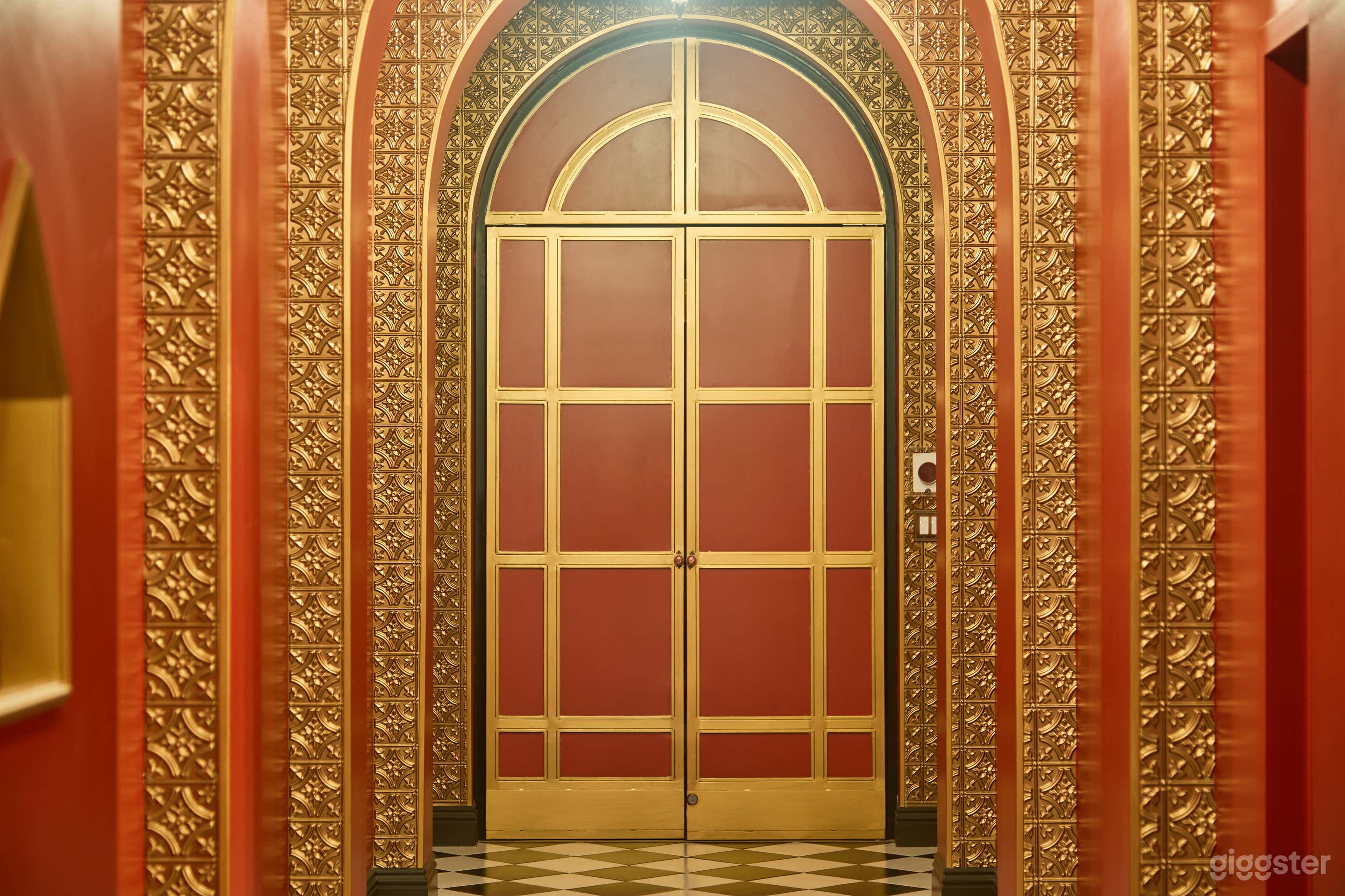 Chic Moroccan-Inspired Hallway Studio in Los Angel Photo 3