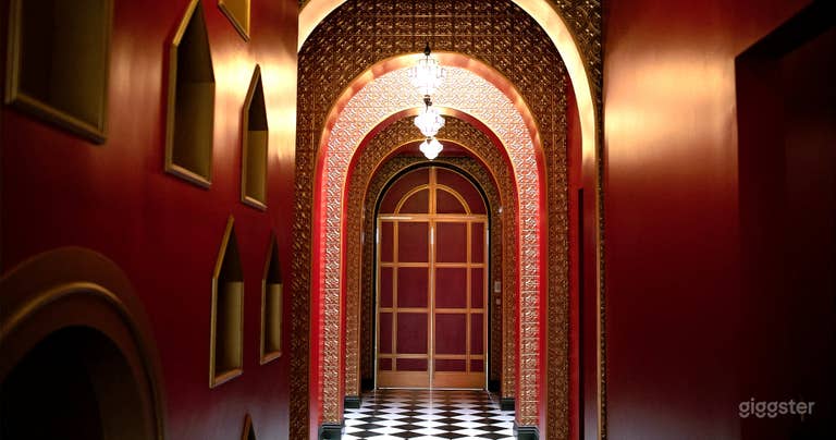  Chic Moroccan-Inspired Hallway Studio in Los Angel 
