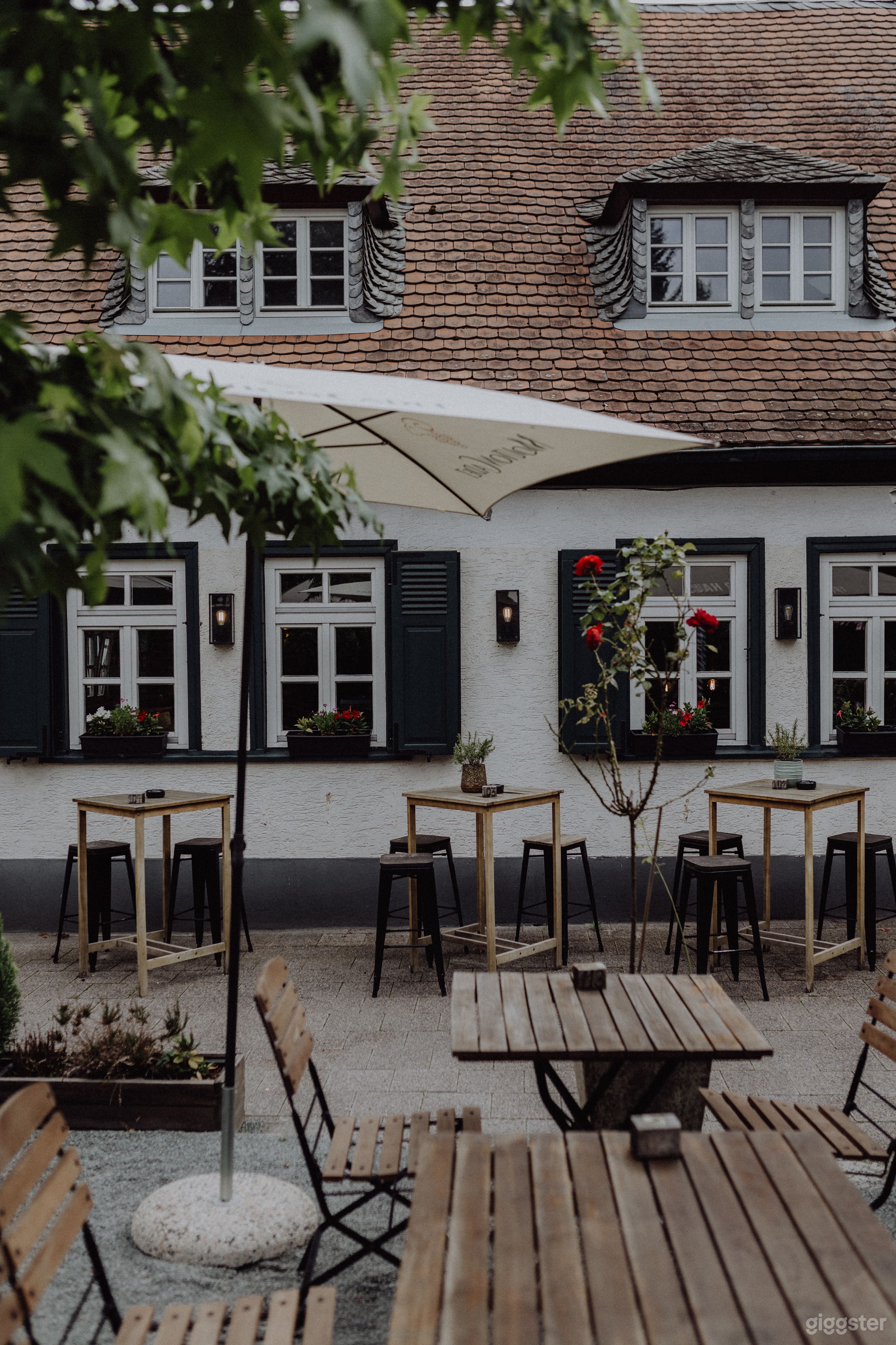 Historisches Fachwerk-Waldgasthaus & Biergarten in Frankfurt Foto 4